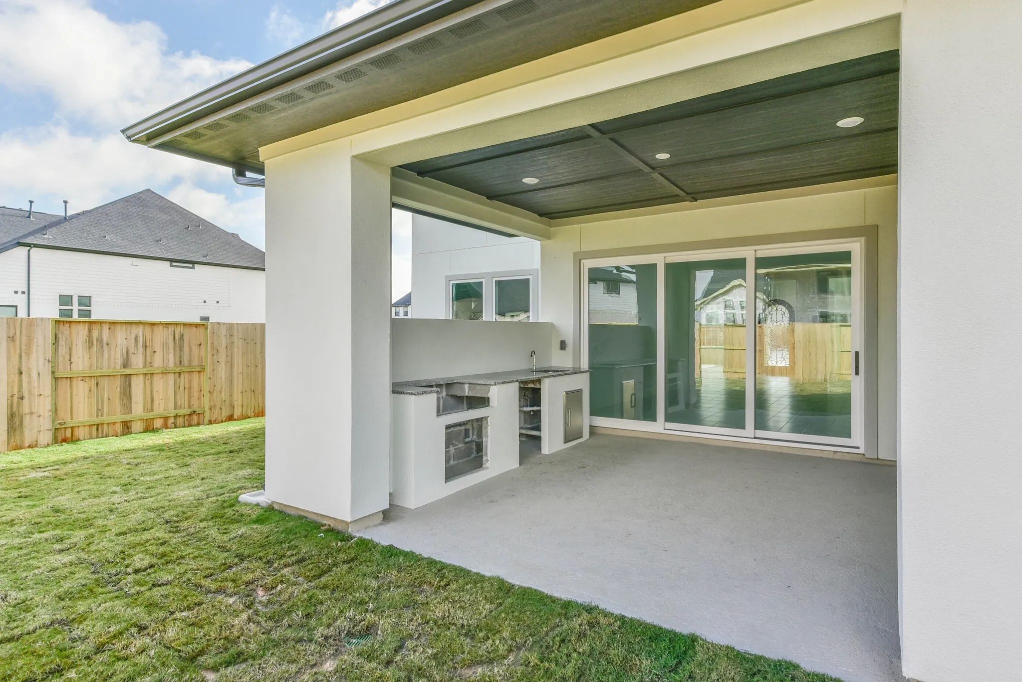 Plan 6040 patio