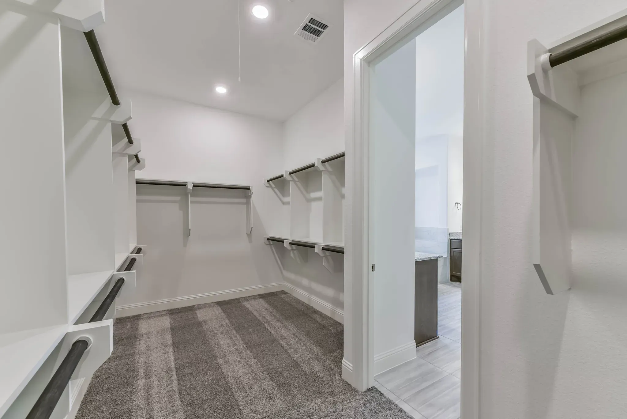 Plan 6040 closet