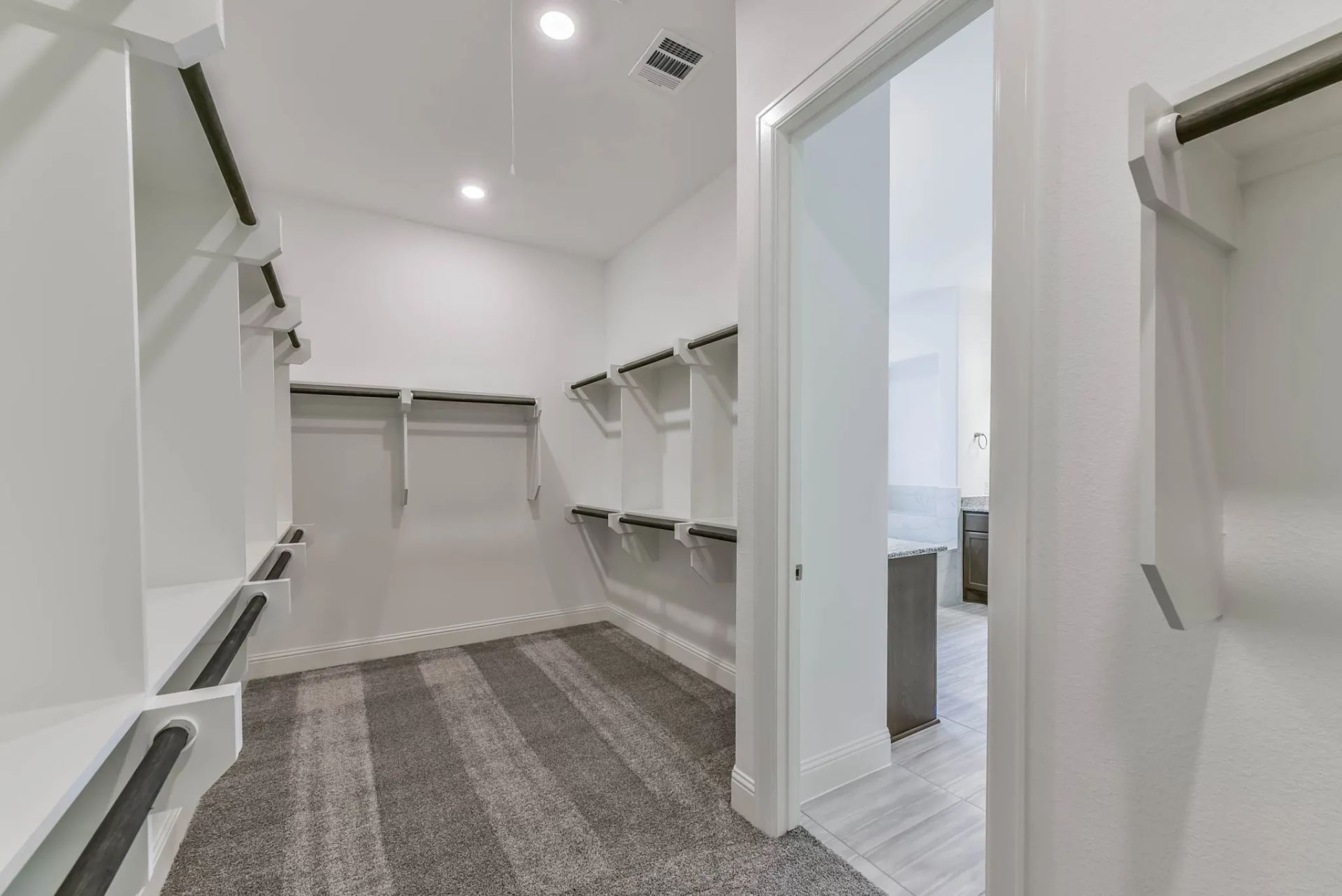 Plan 6040 closet