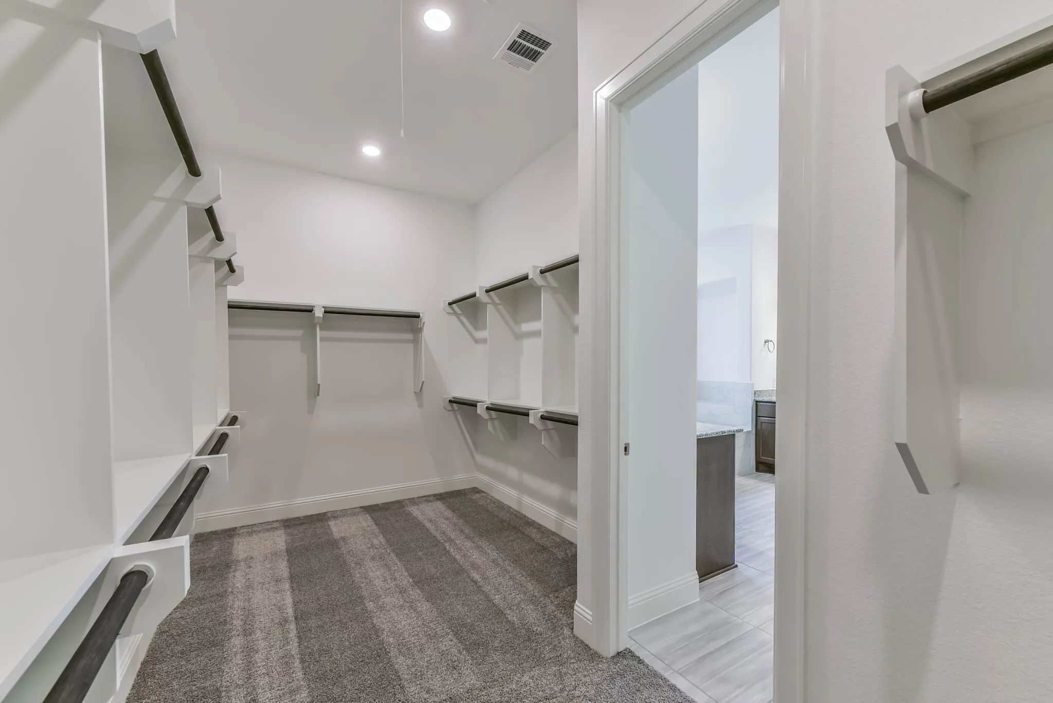 Plan 6040 closet