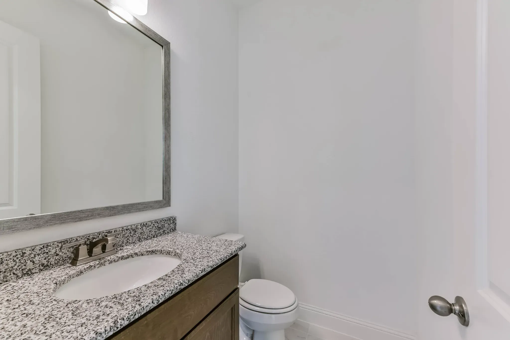 Plan 6040 powder room