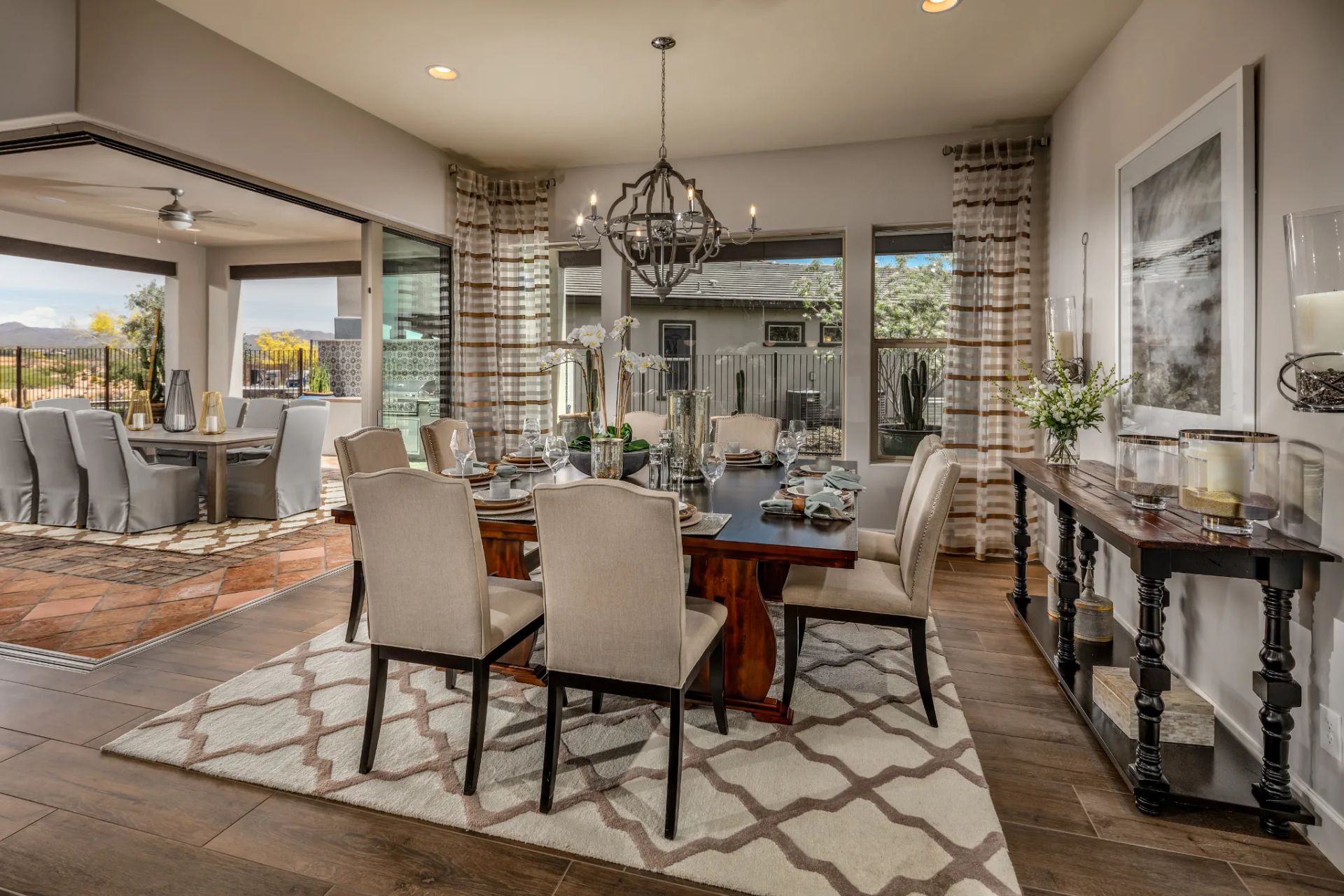 Latigo Model Dining