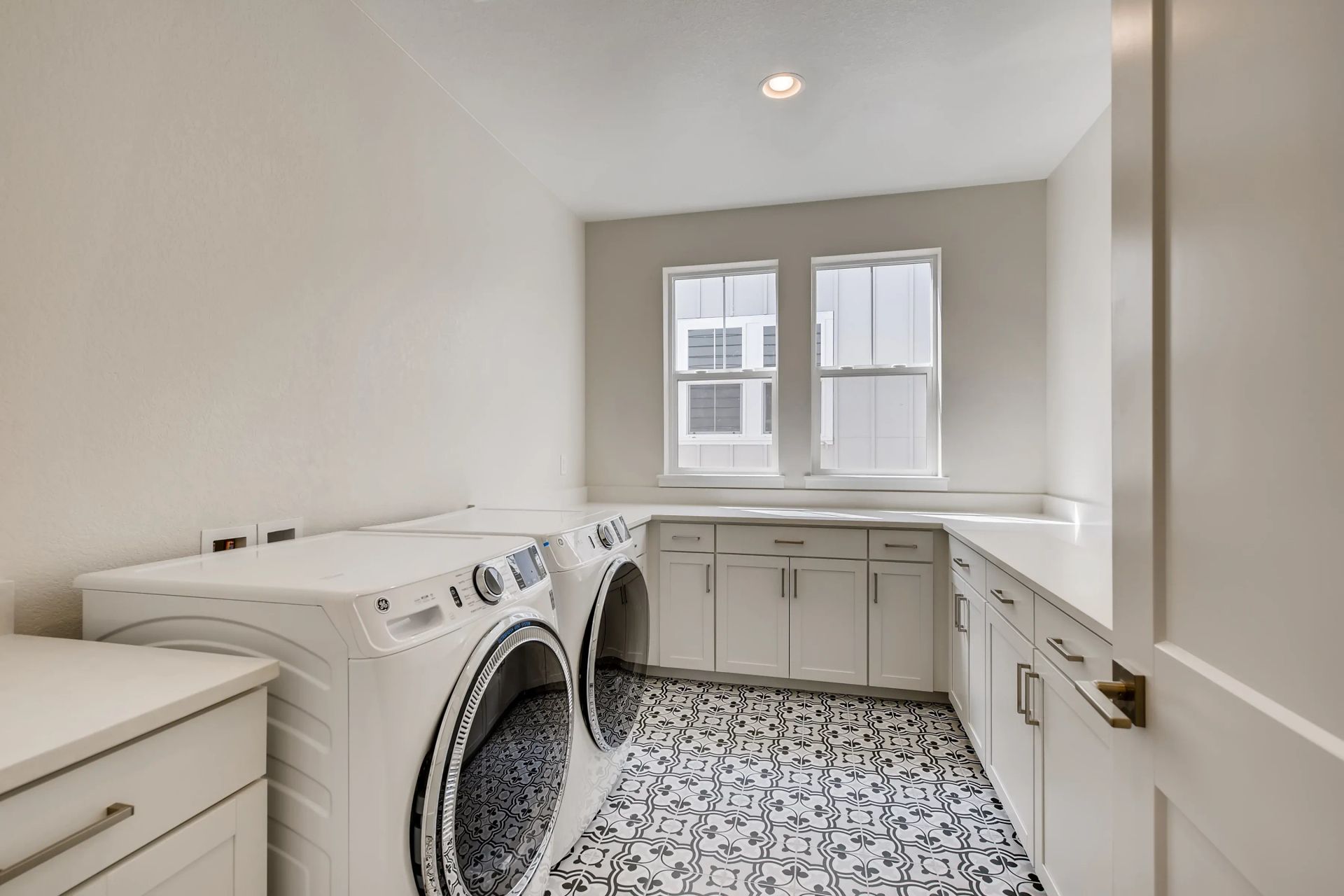 Stratton Laundry