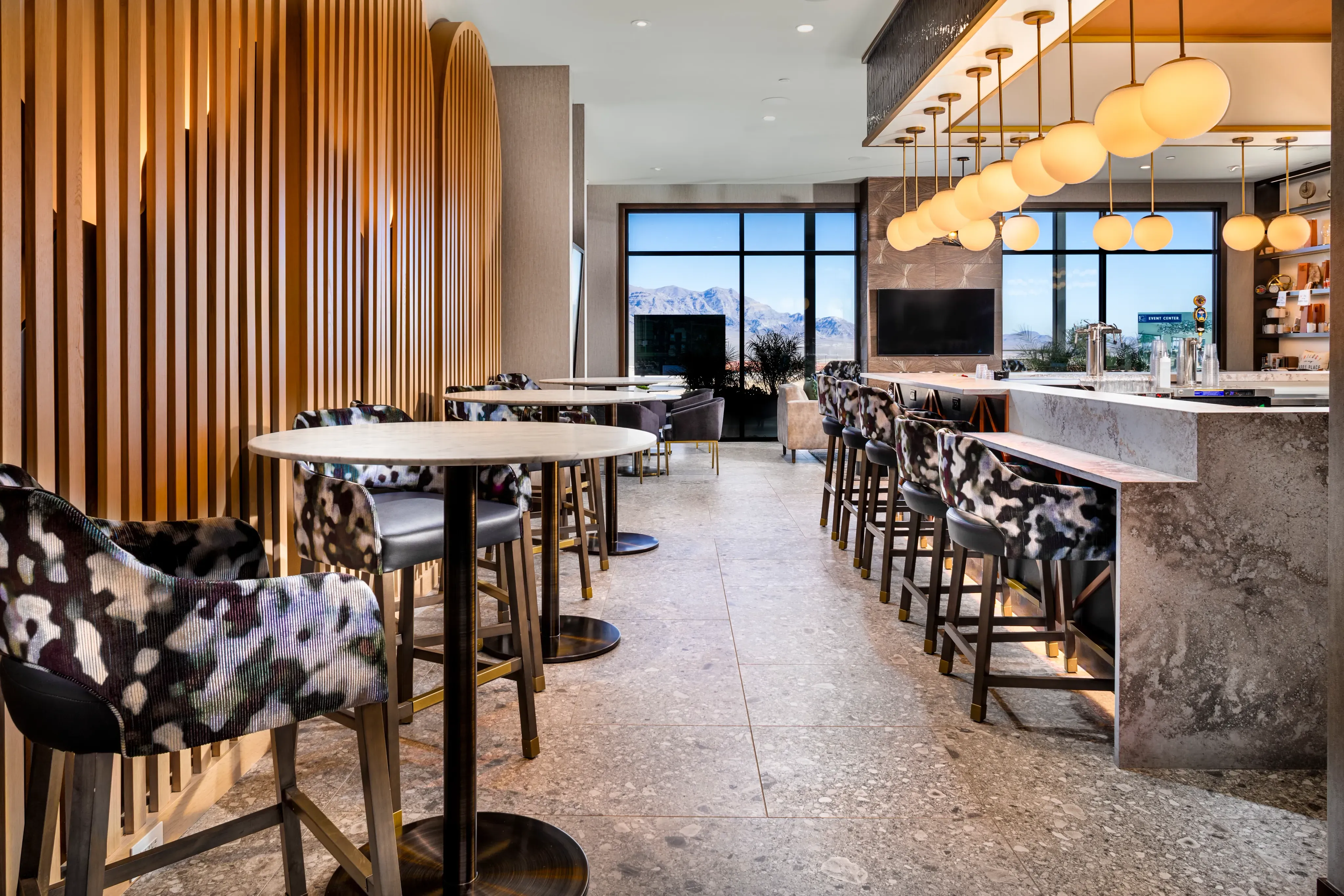 Cabochon Club Kindred & Main®