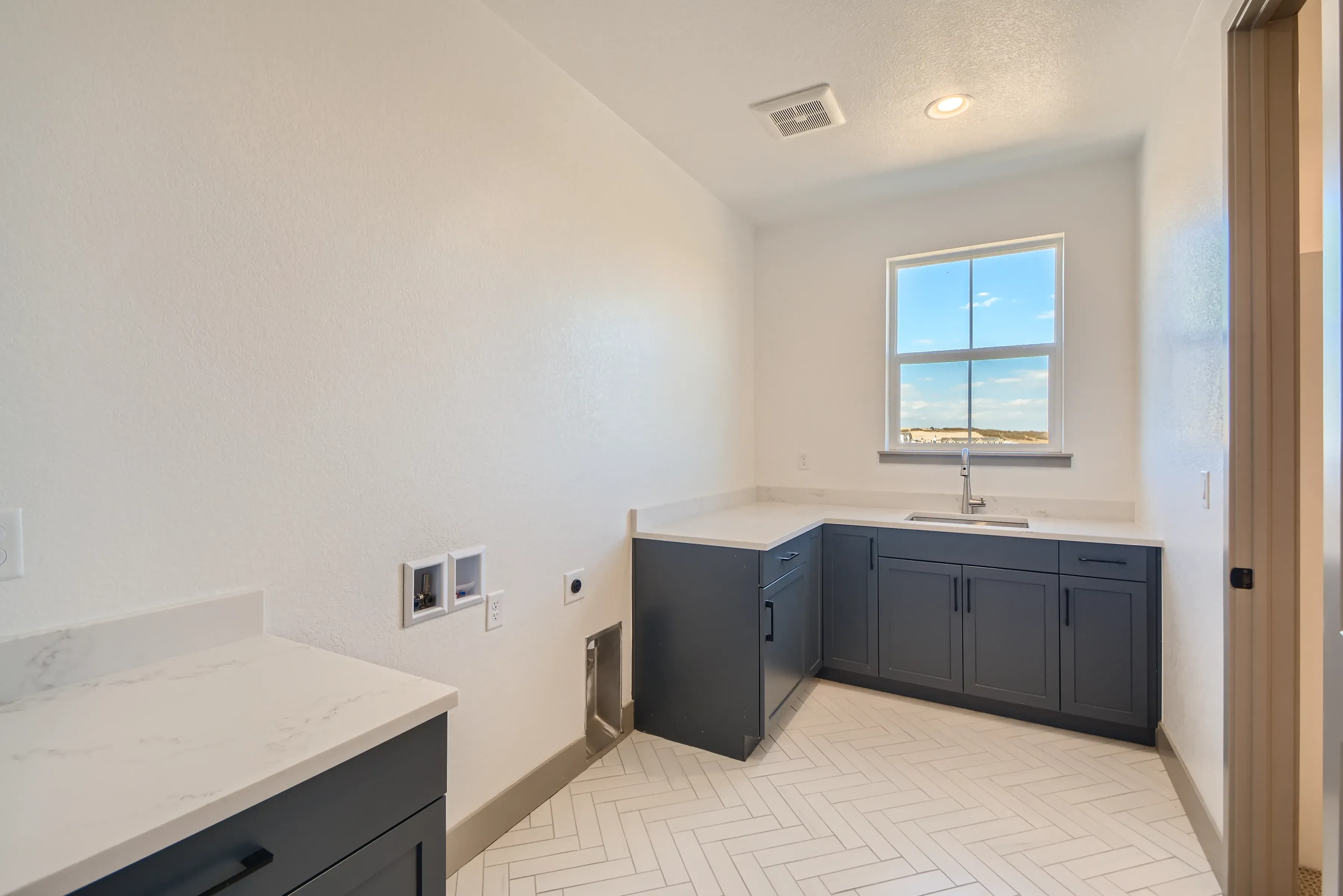 The Walton Model Laundry