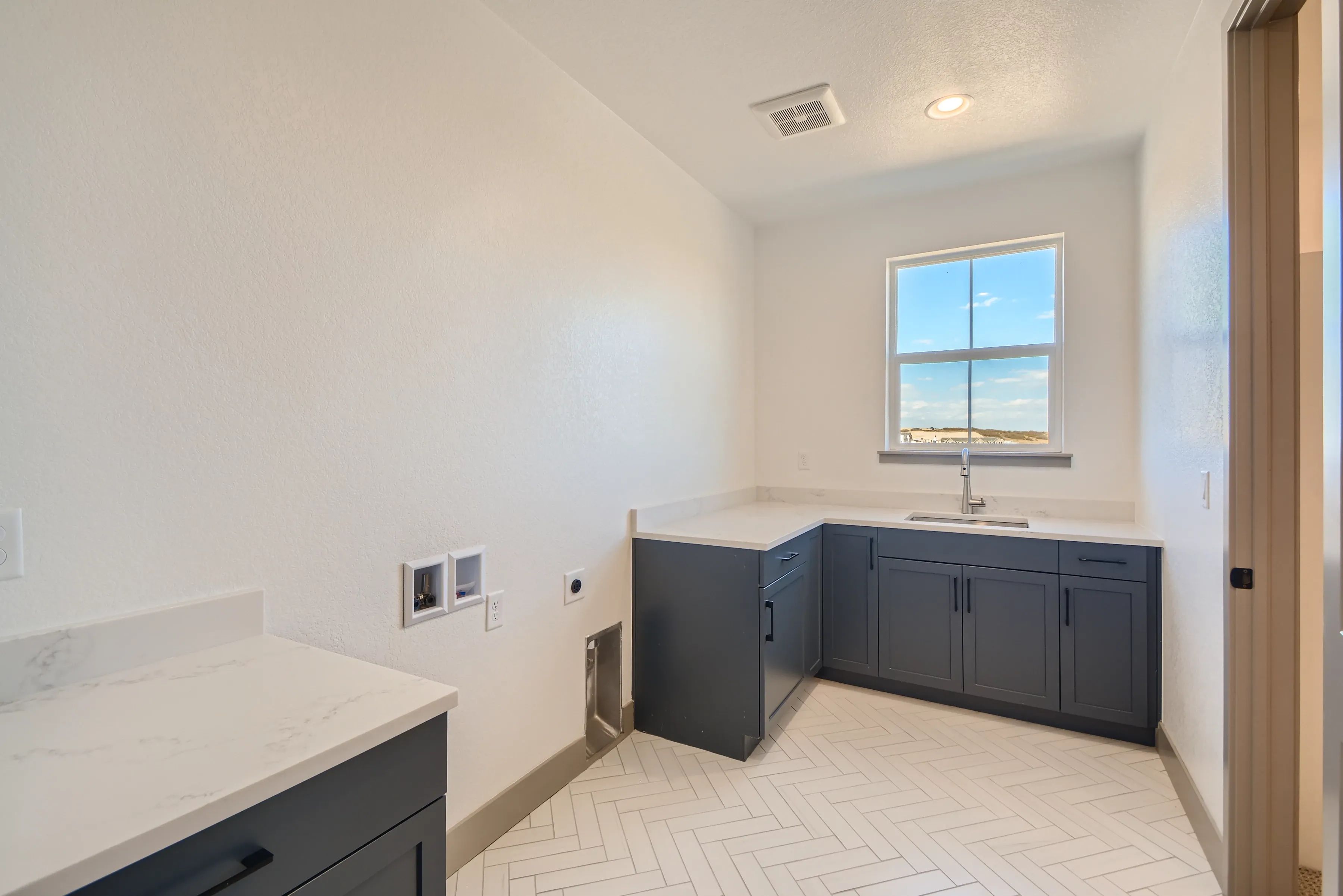 The Walton Model Laundry