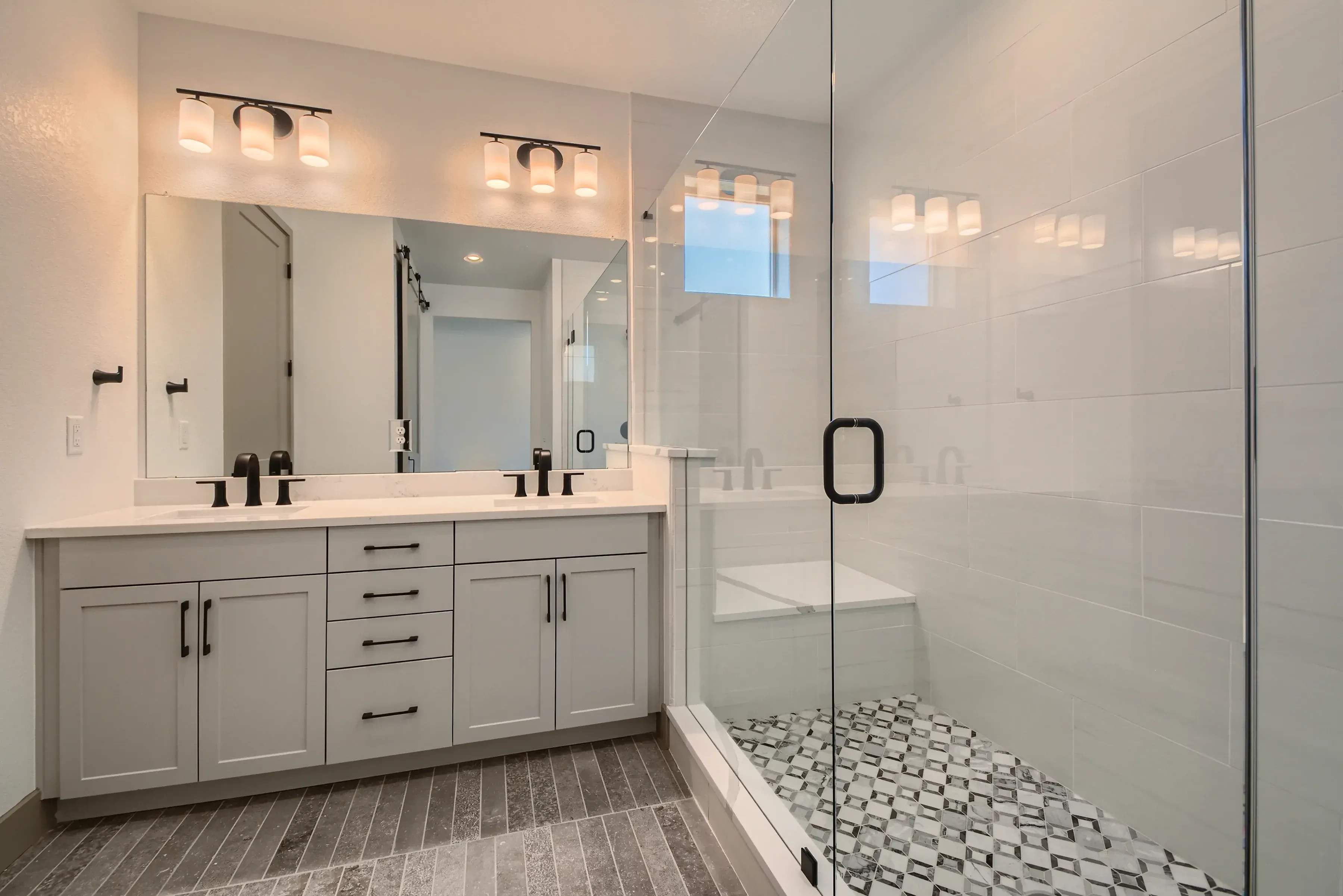 The Walton Model Multi-Gen Primary Bath