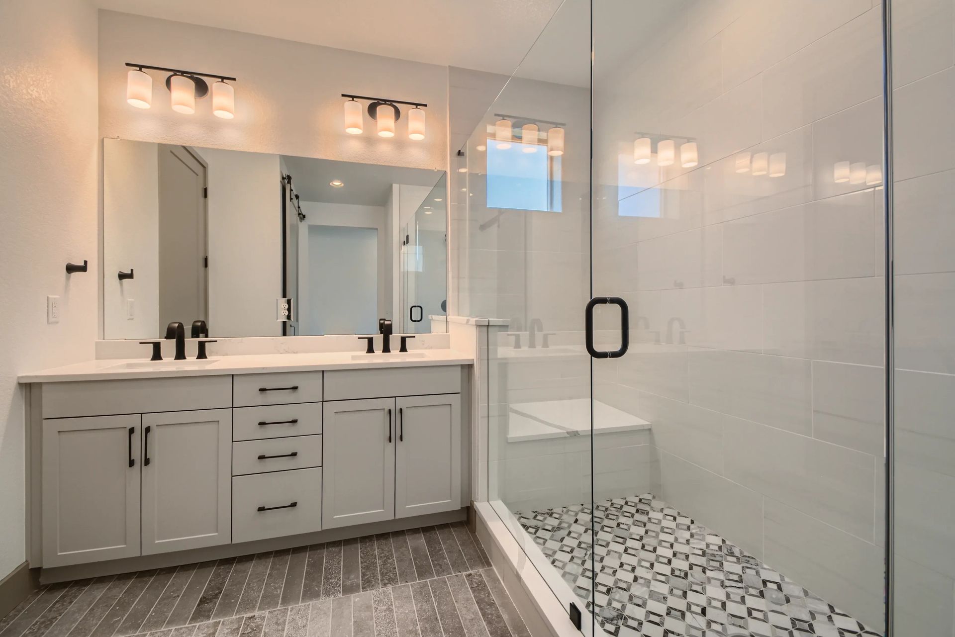 The Walton Model Multi-Gen Primary Bath
