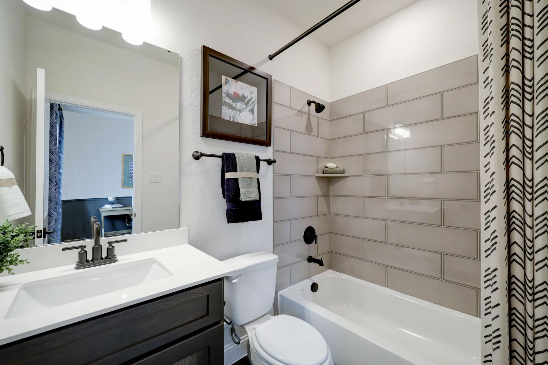 Plan 3059 bath 3 - staged