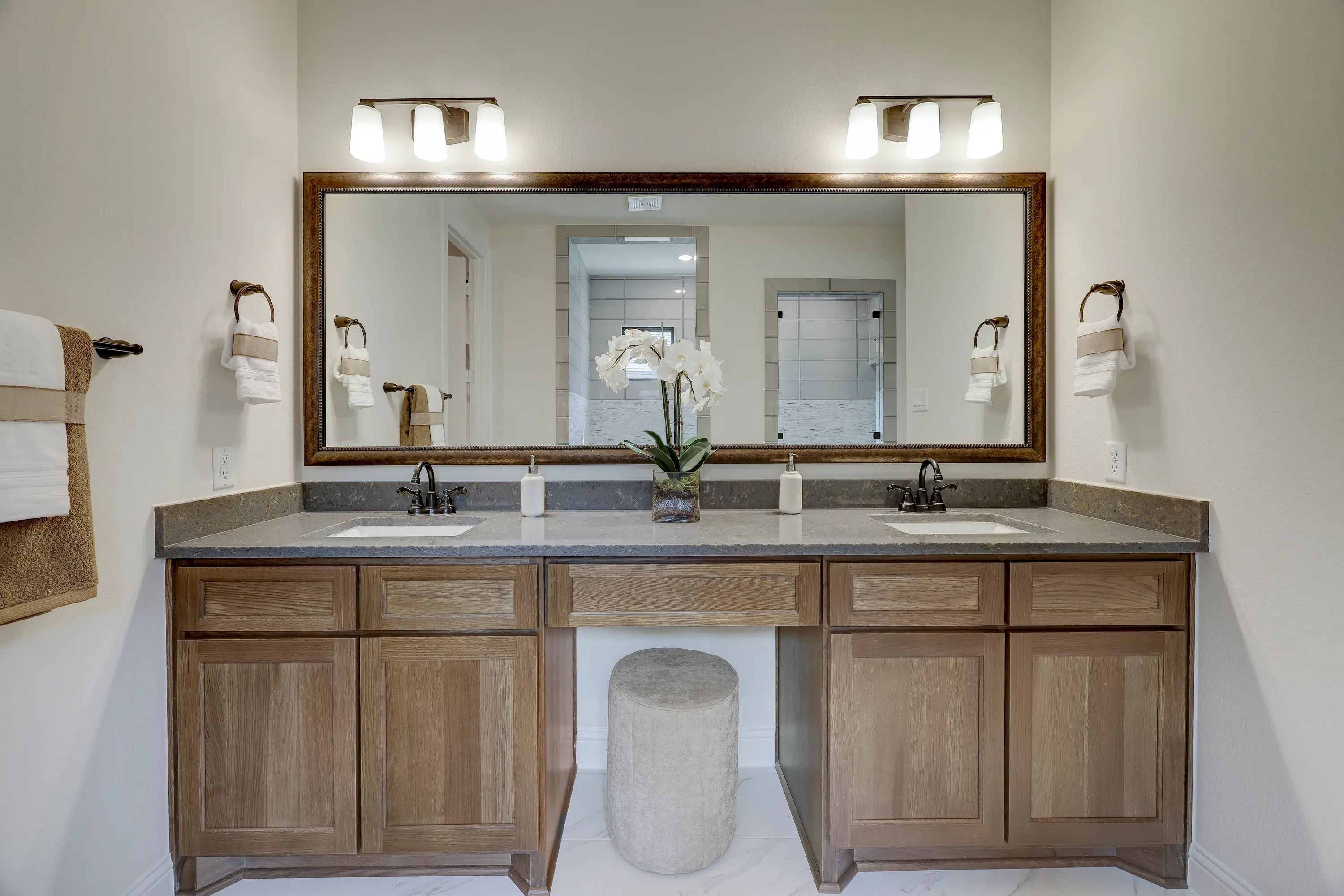 Model home primary bath