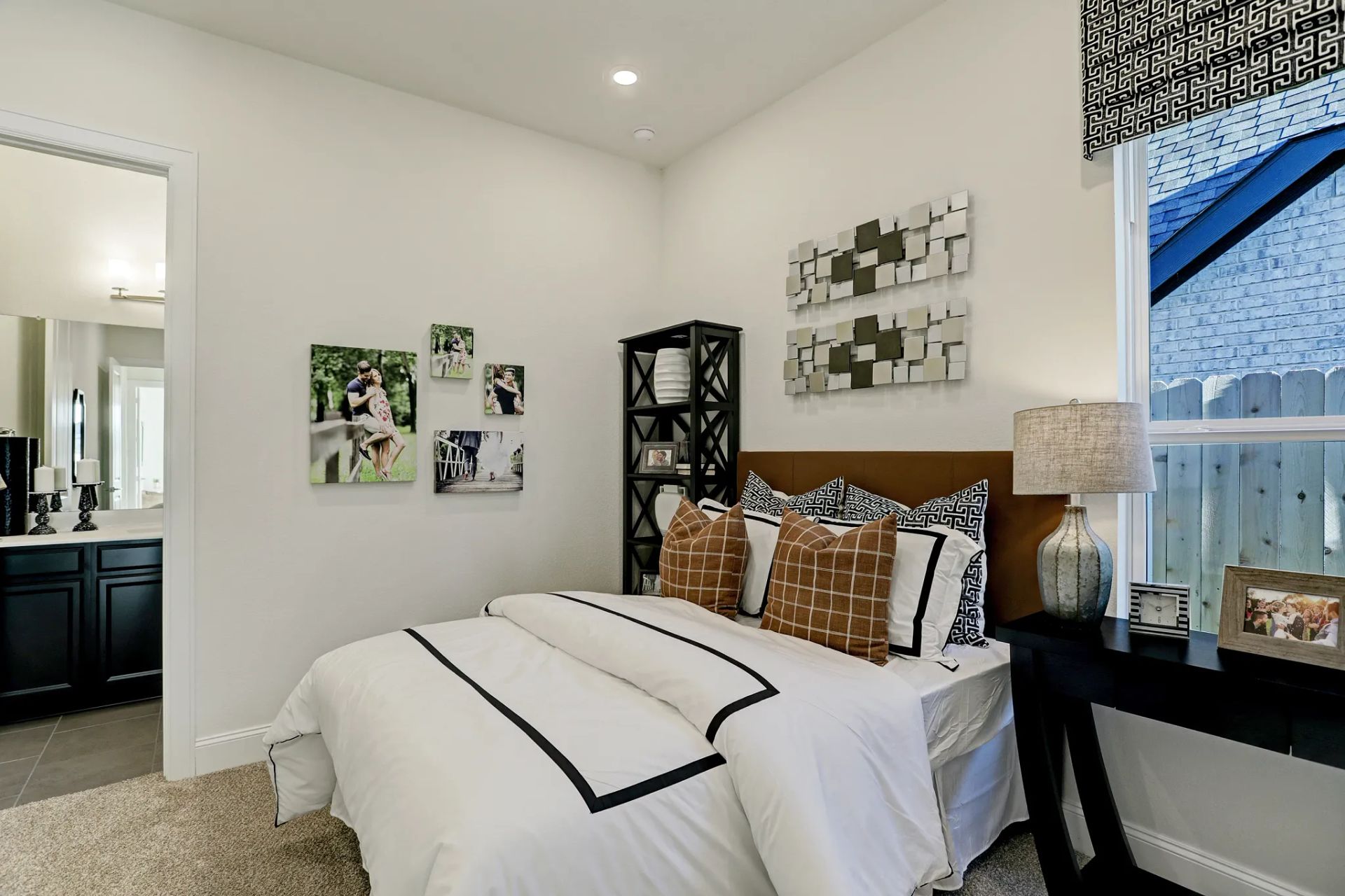 Plan 6015 bed 3 - staged