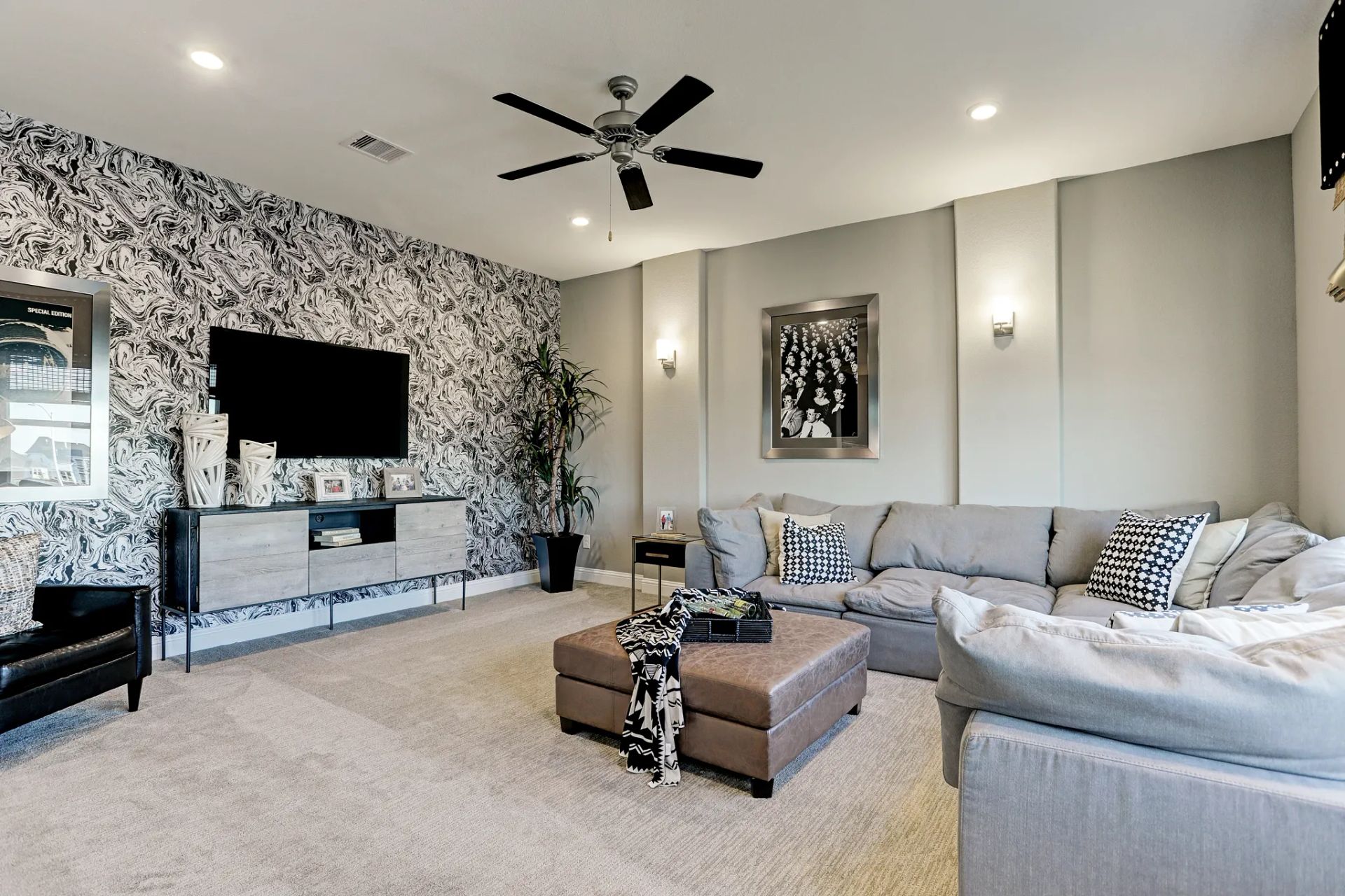 Plan 6015 bonus room - staged