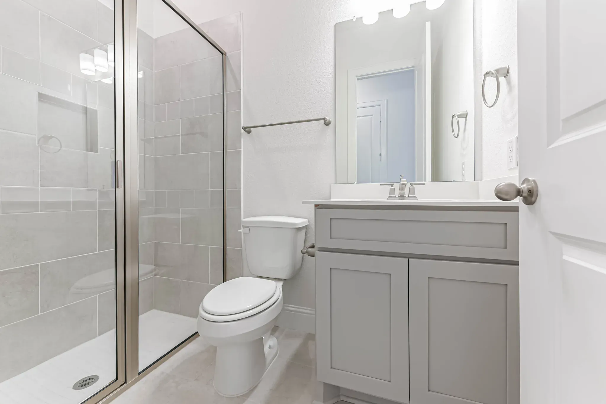 Plan 6005 bath 3