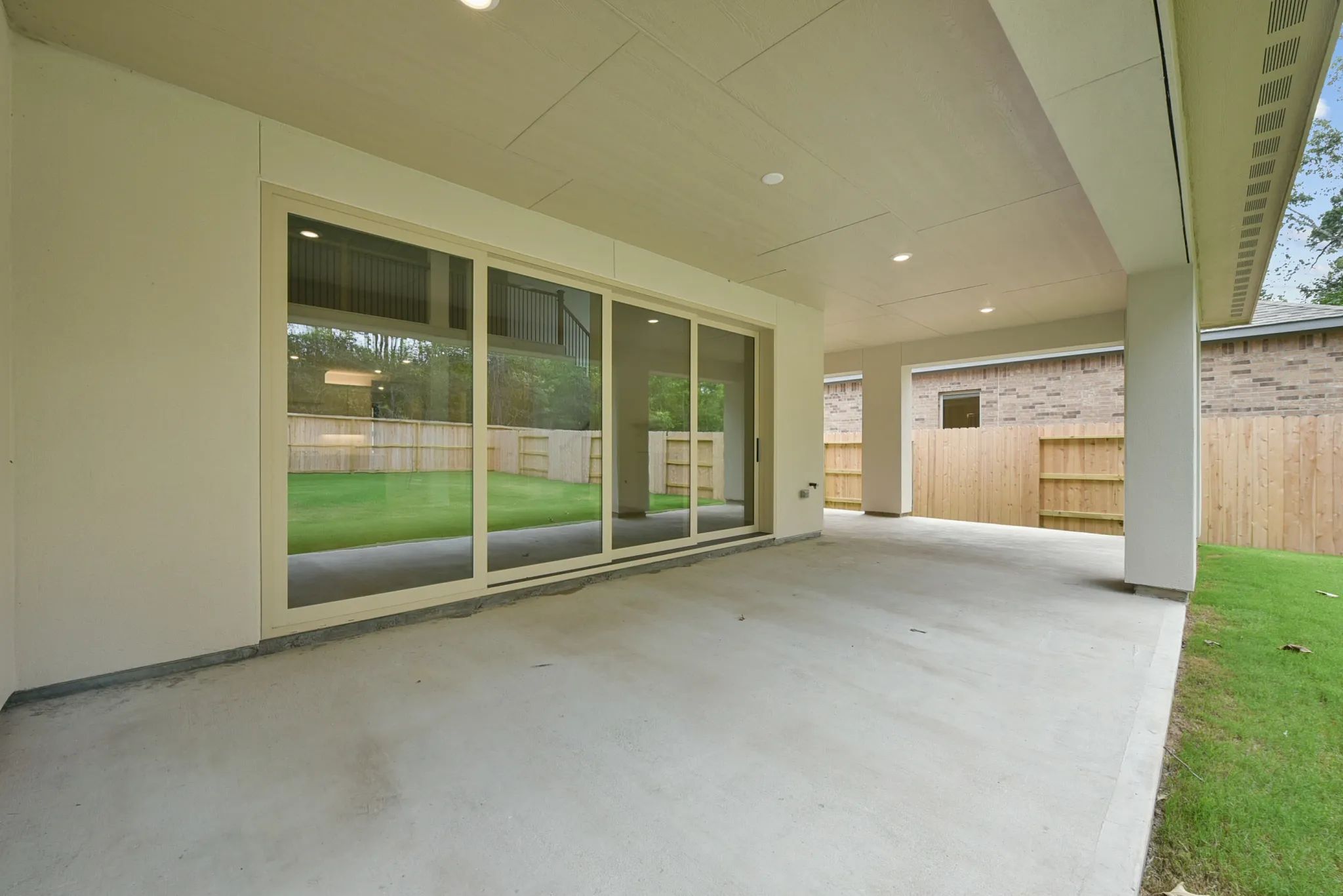 Plan 5049 patio