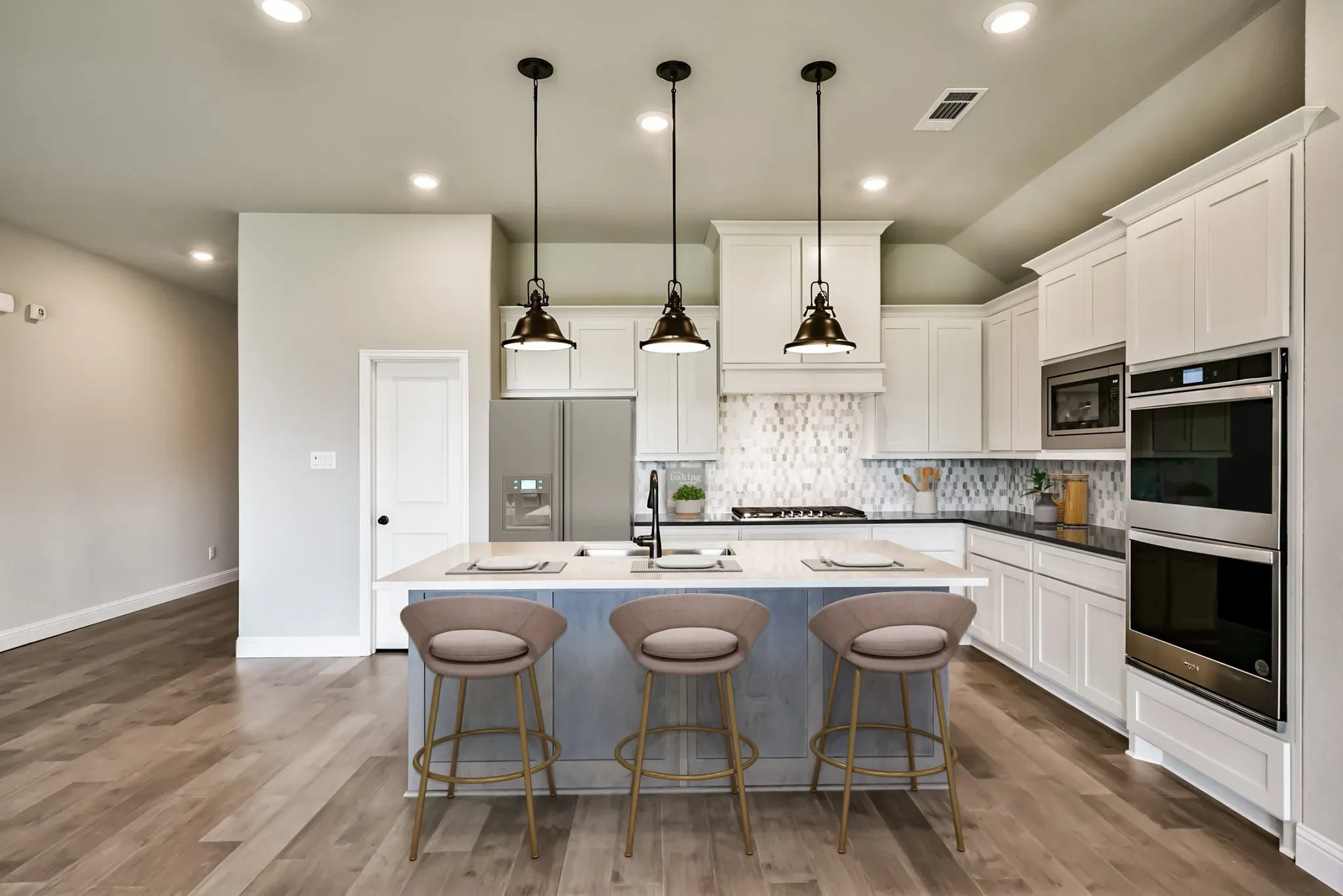 Plan 4039 kitchen - staged