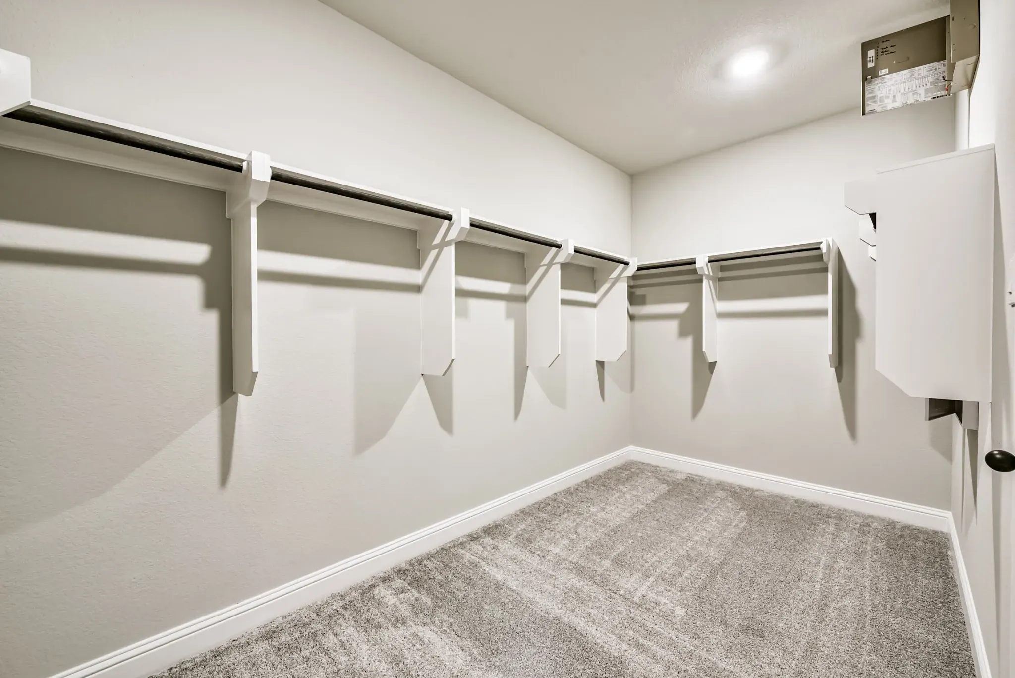 Plan 4039 closet