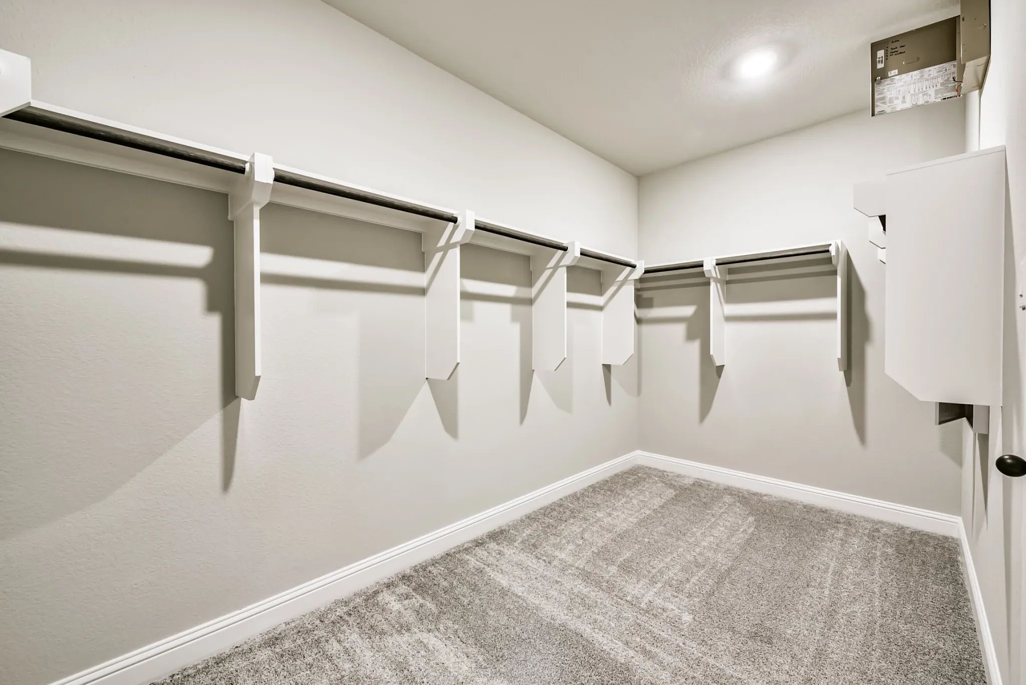 Plan 4039 closet