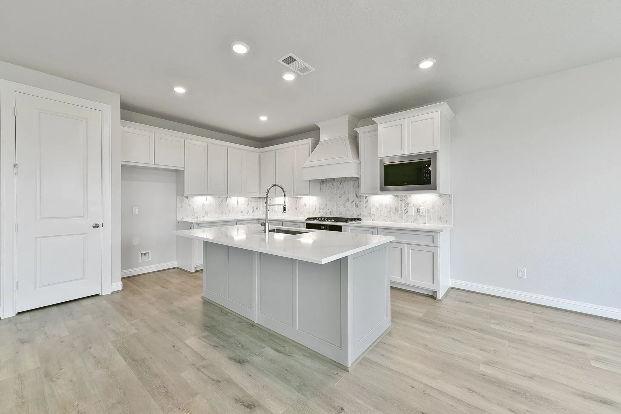 Plan 3069 kitchen