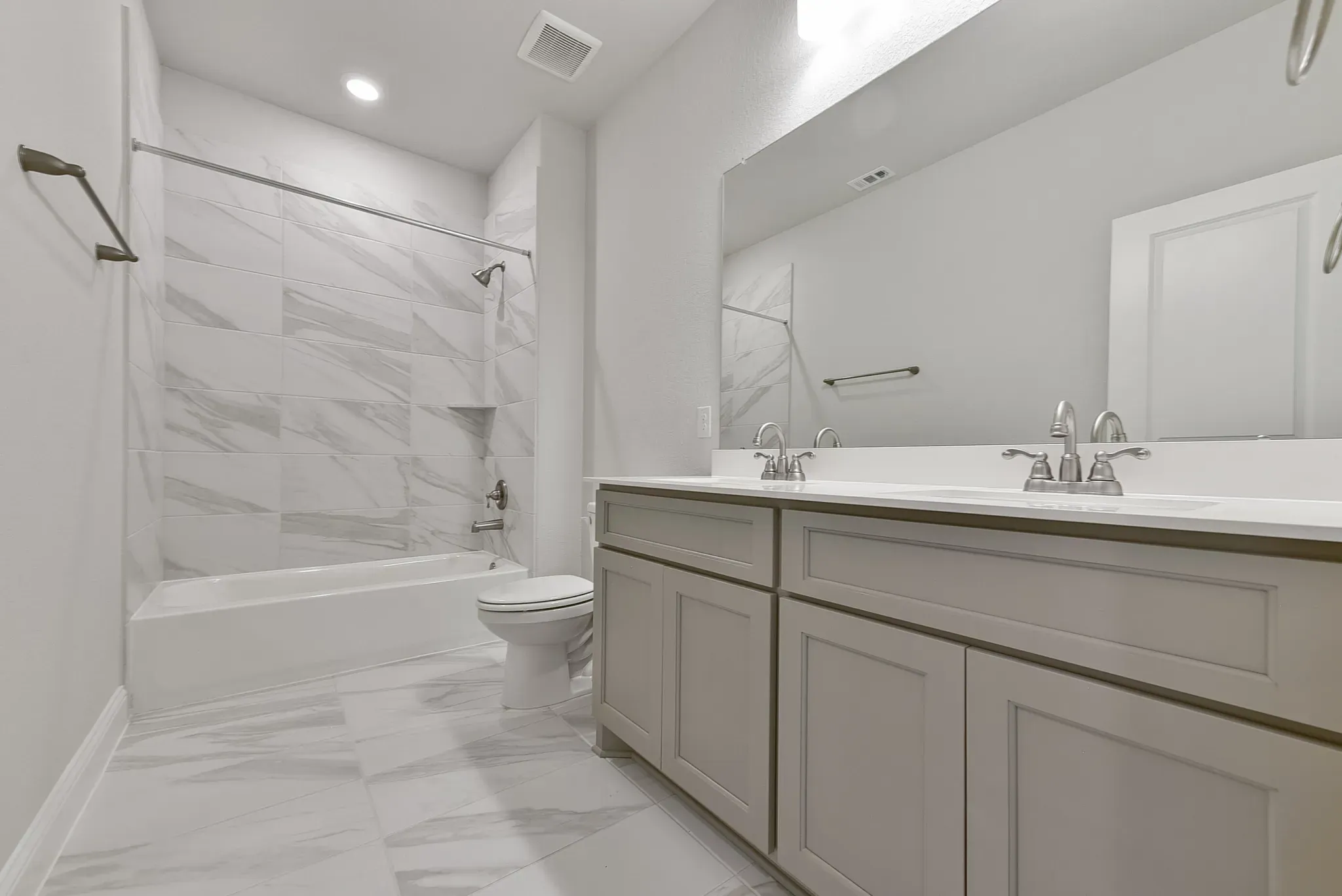 Plan 3069 bath 2