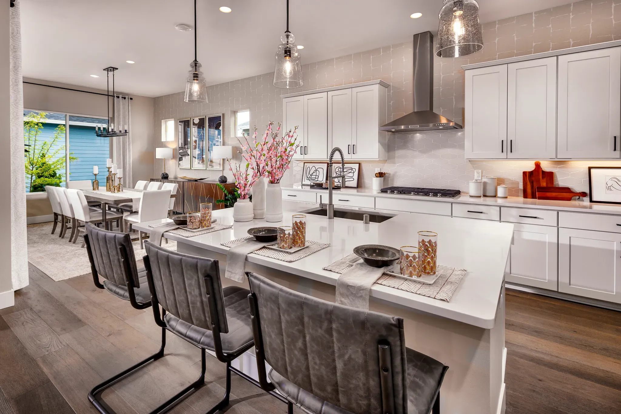 Kitchen & Dining Room of Proclaim Model at Verterr