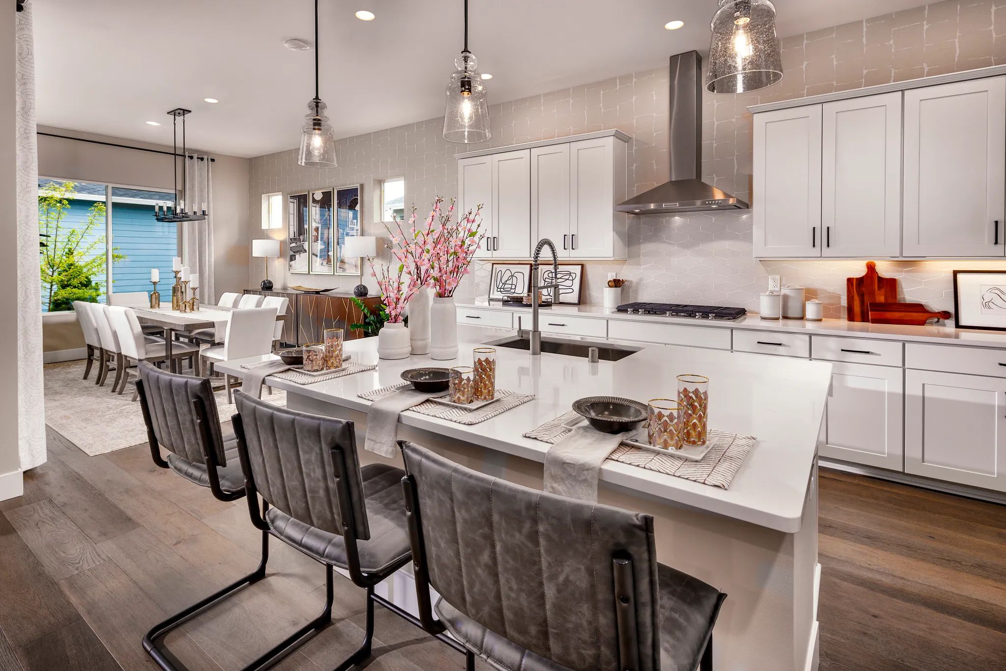 Kitchen & Dining Room of Proclaim Model at Verterr