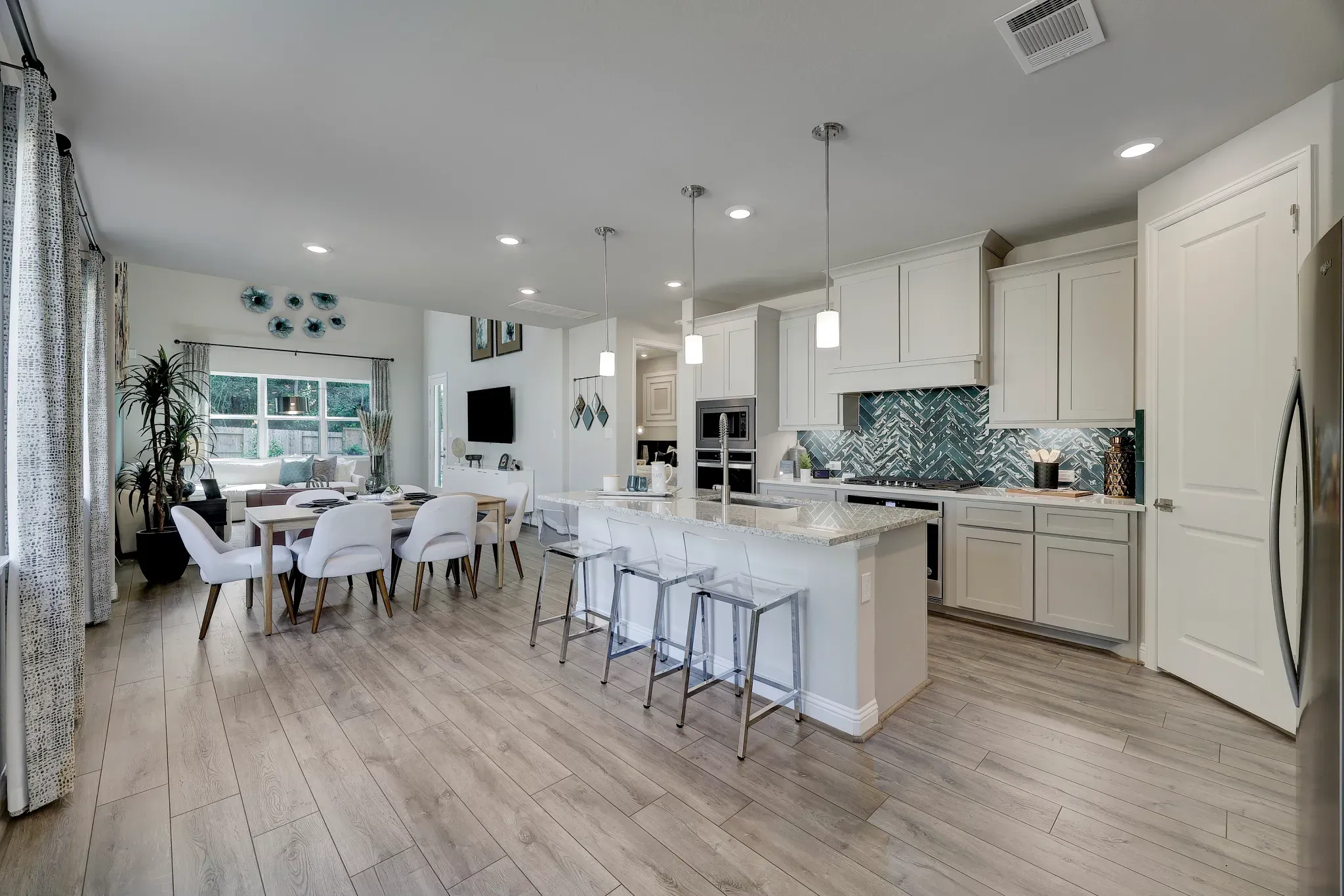 Plan 3079 kitchen - staged