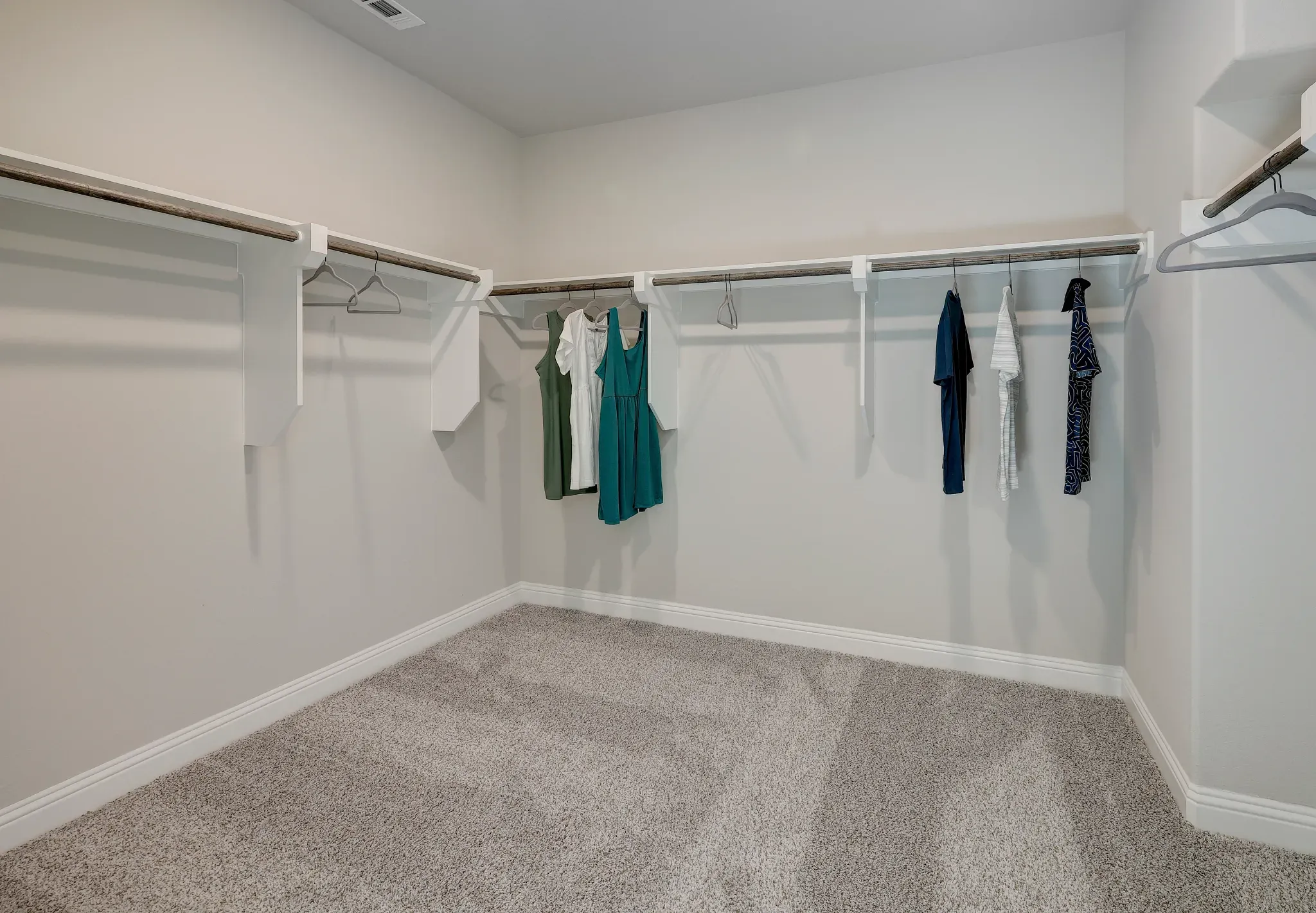 Plan 3079 closet - staged