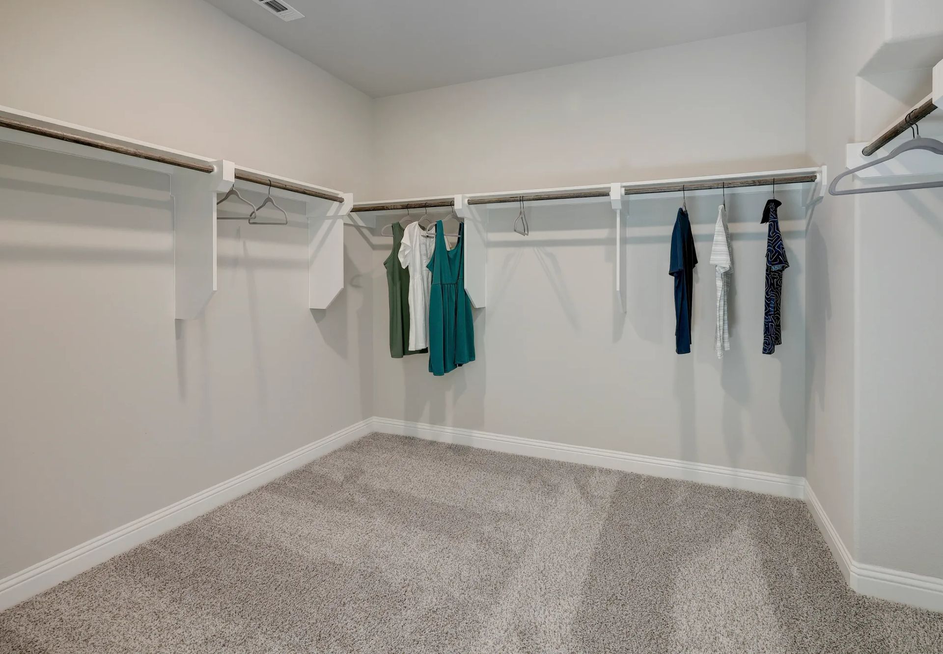 Plan 3079 closet - staged