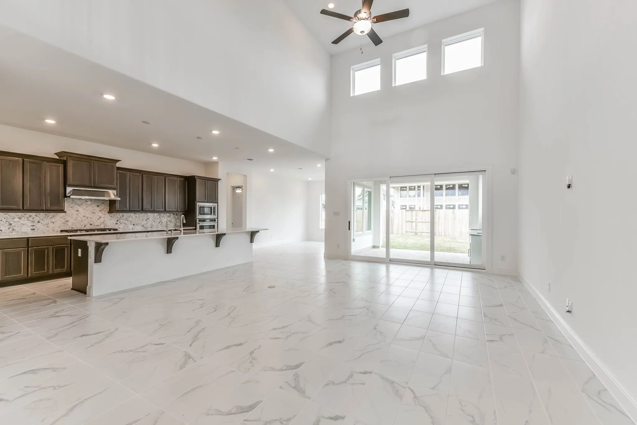 Plan 6040 great room
