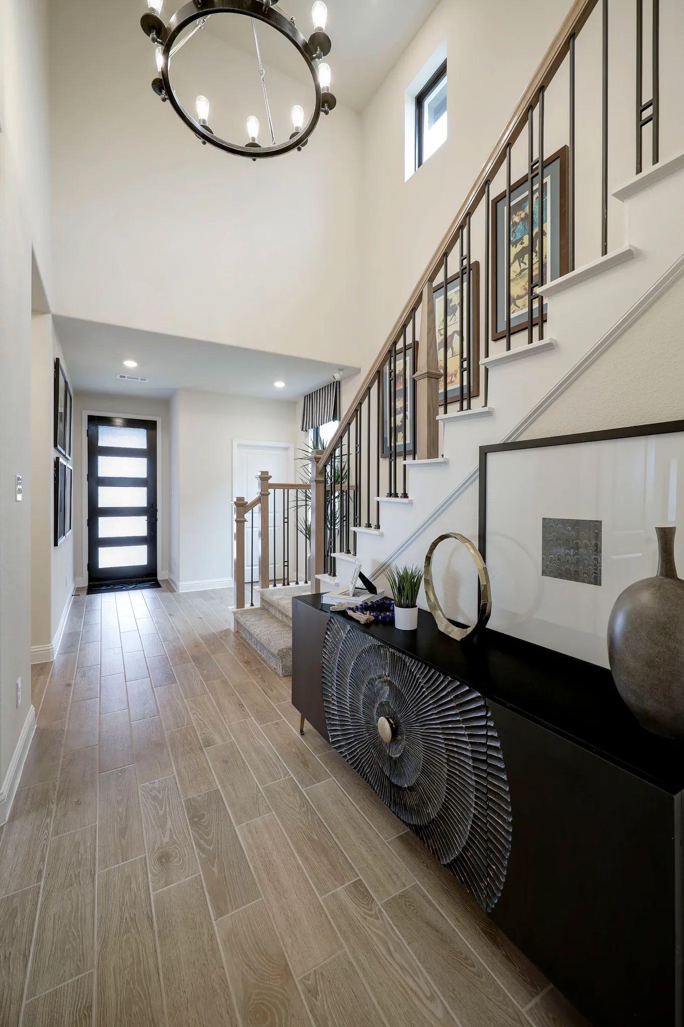 Plan 3059 hall - staged
