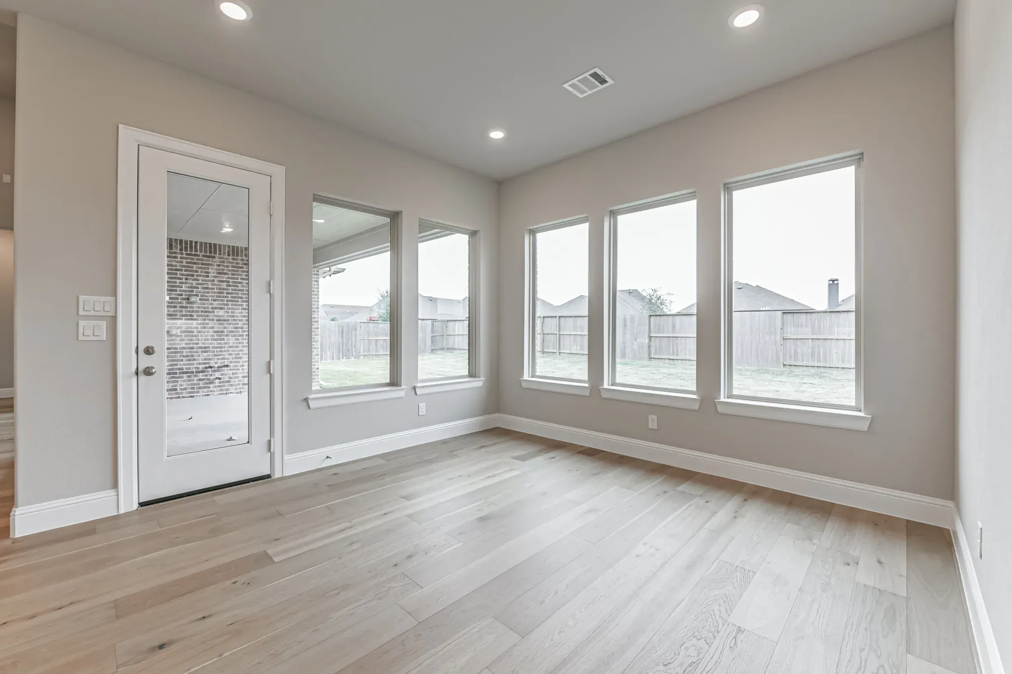 Plan 6050 casual dining