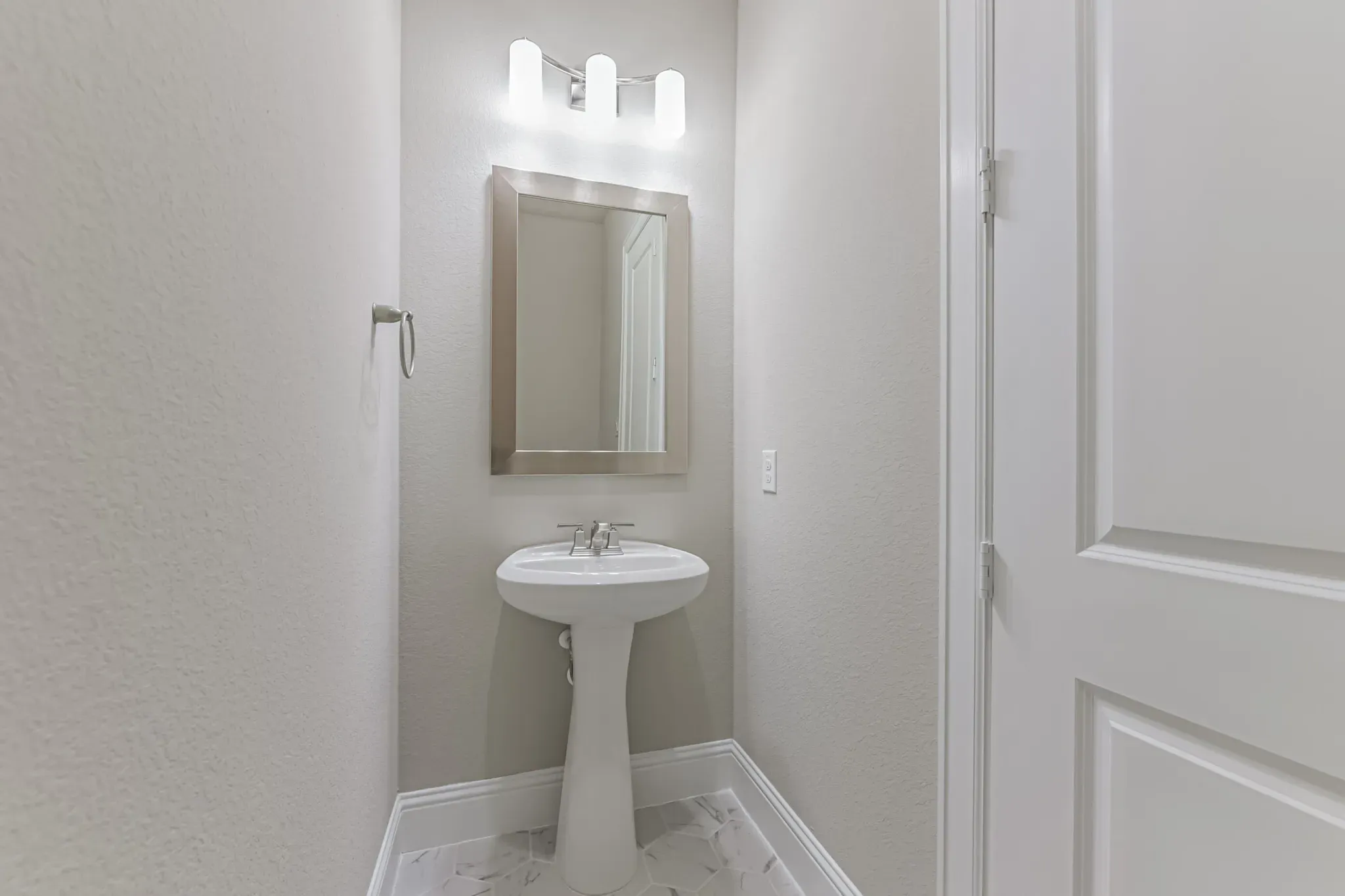 Plan 6050 powder room