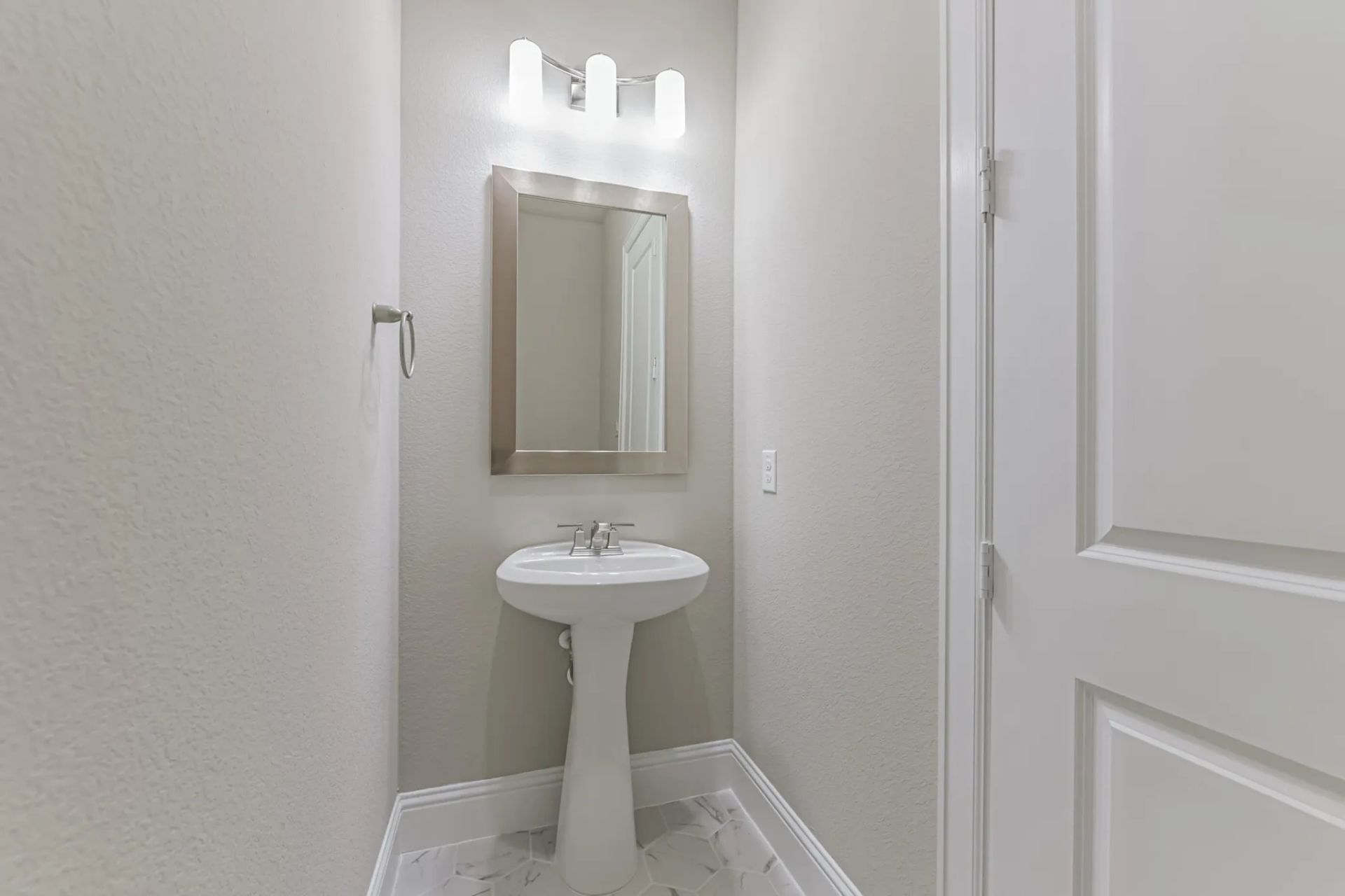 Plan 6050 powder room