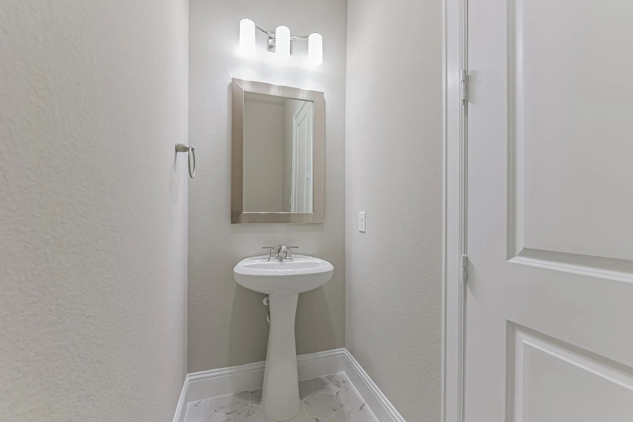 Plan 6050 powder room