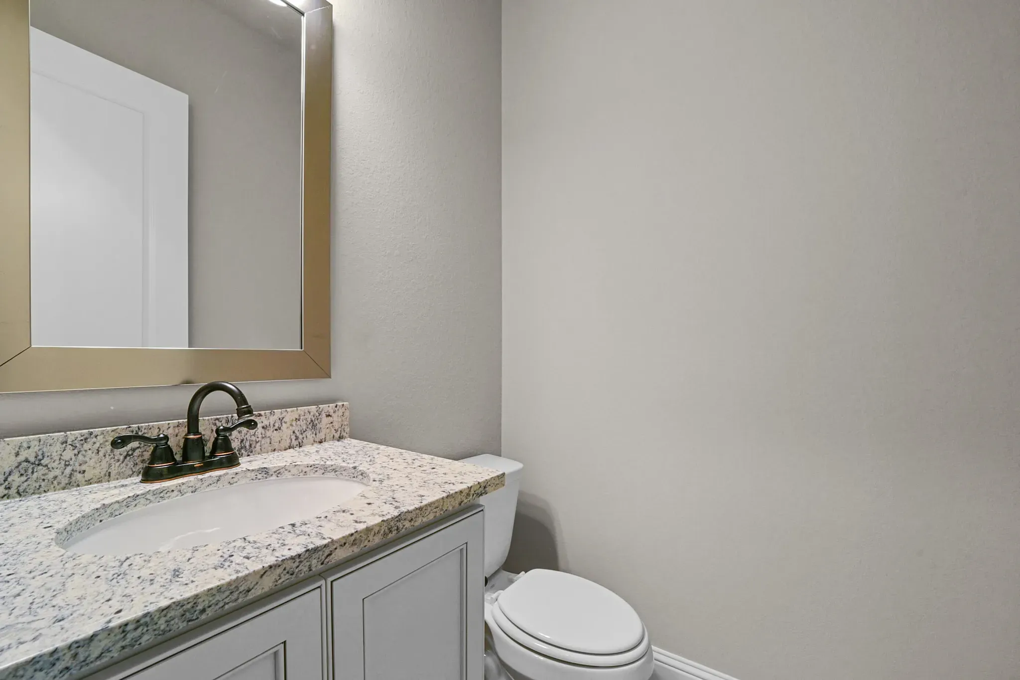 Plan 4125 powder room