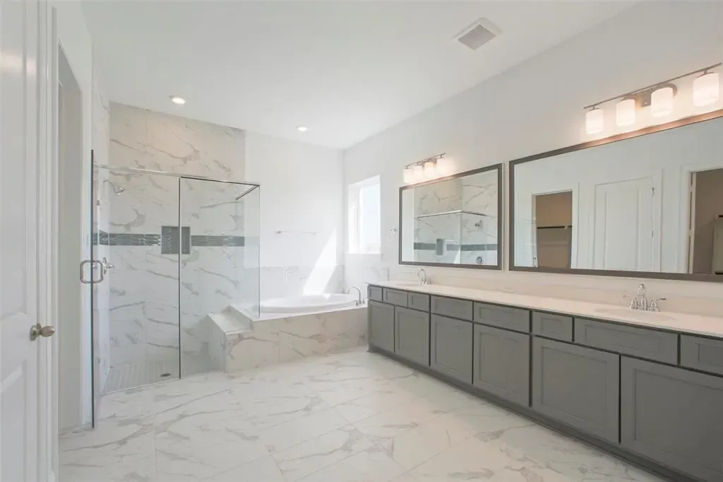 Plan 6050 Primary Bath