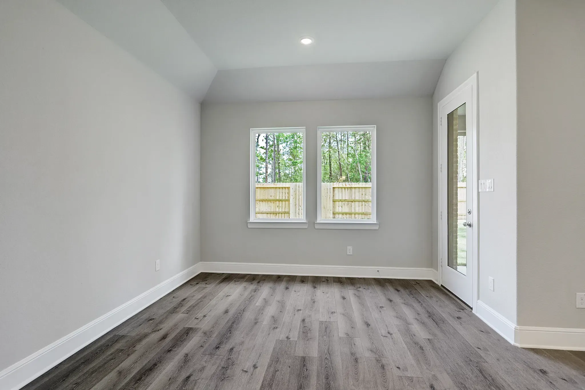 Plan 4519 dining