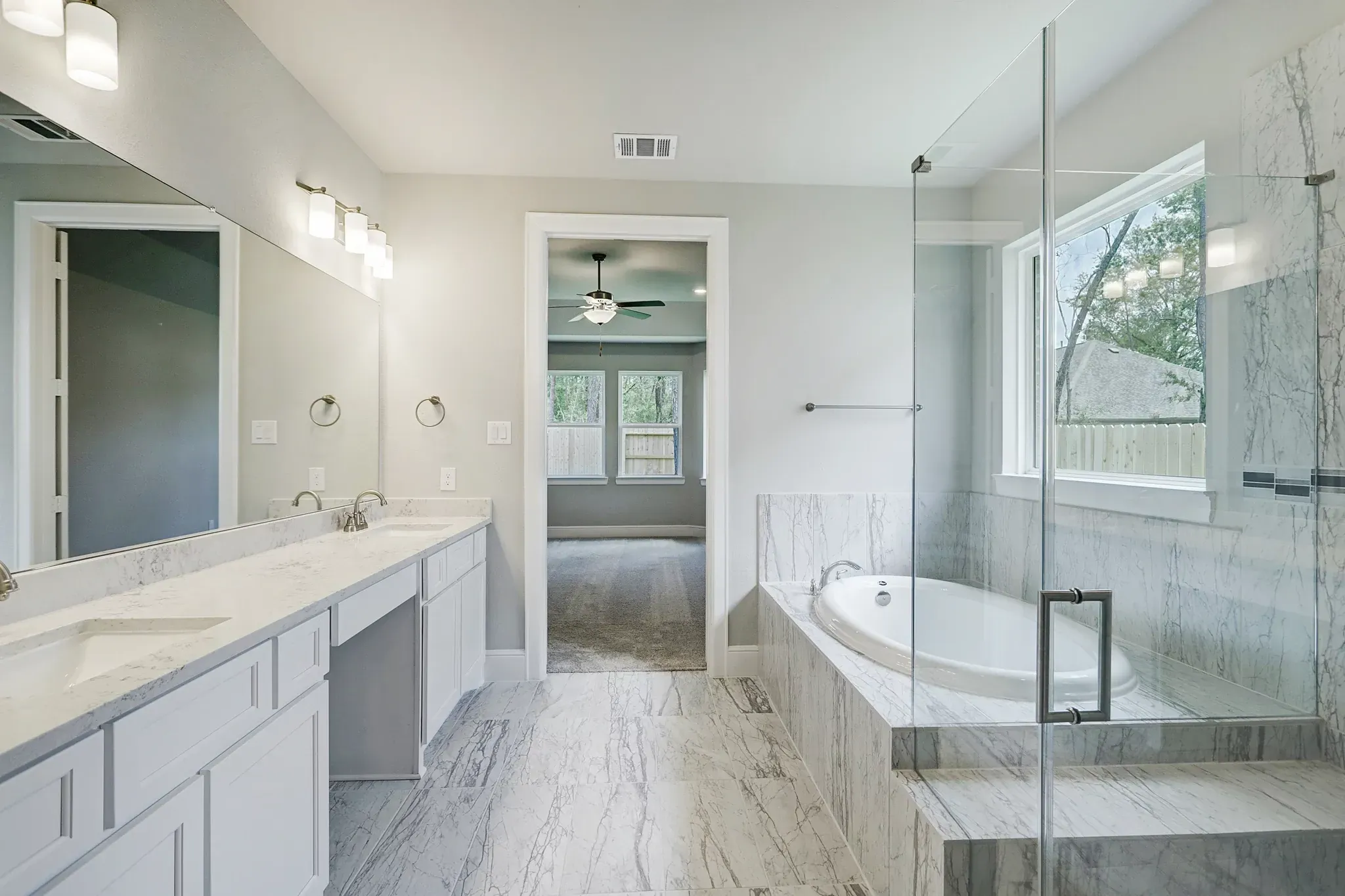 Plan 4519 primary bath
