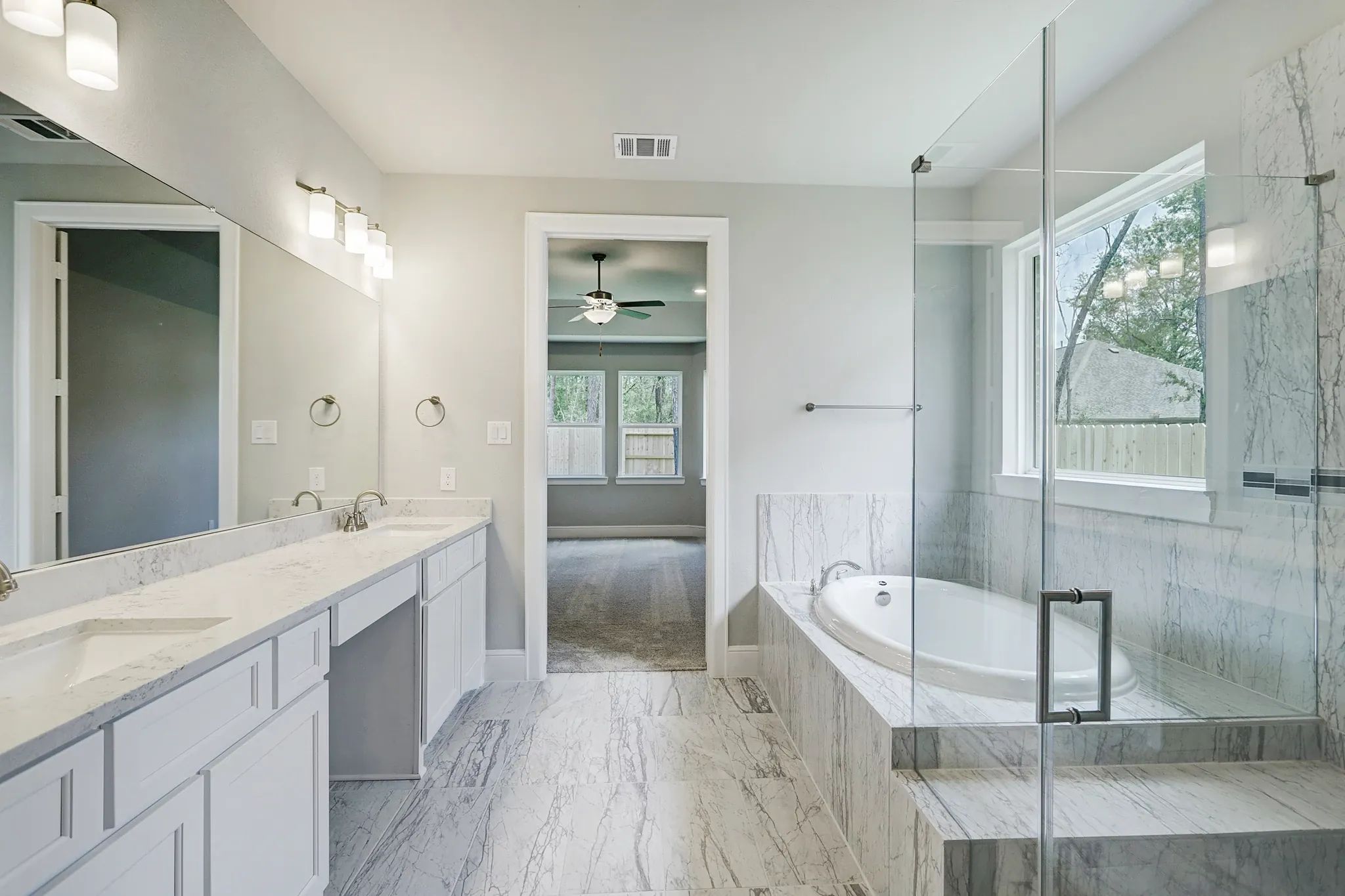Plan 4519 primary bath
