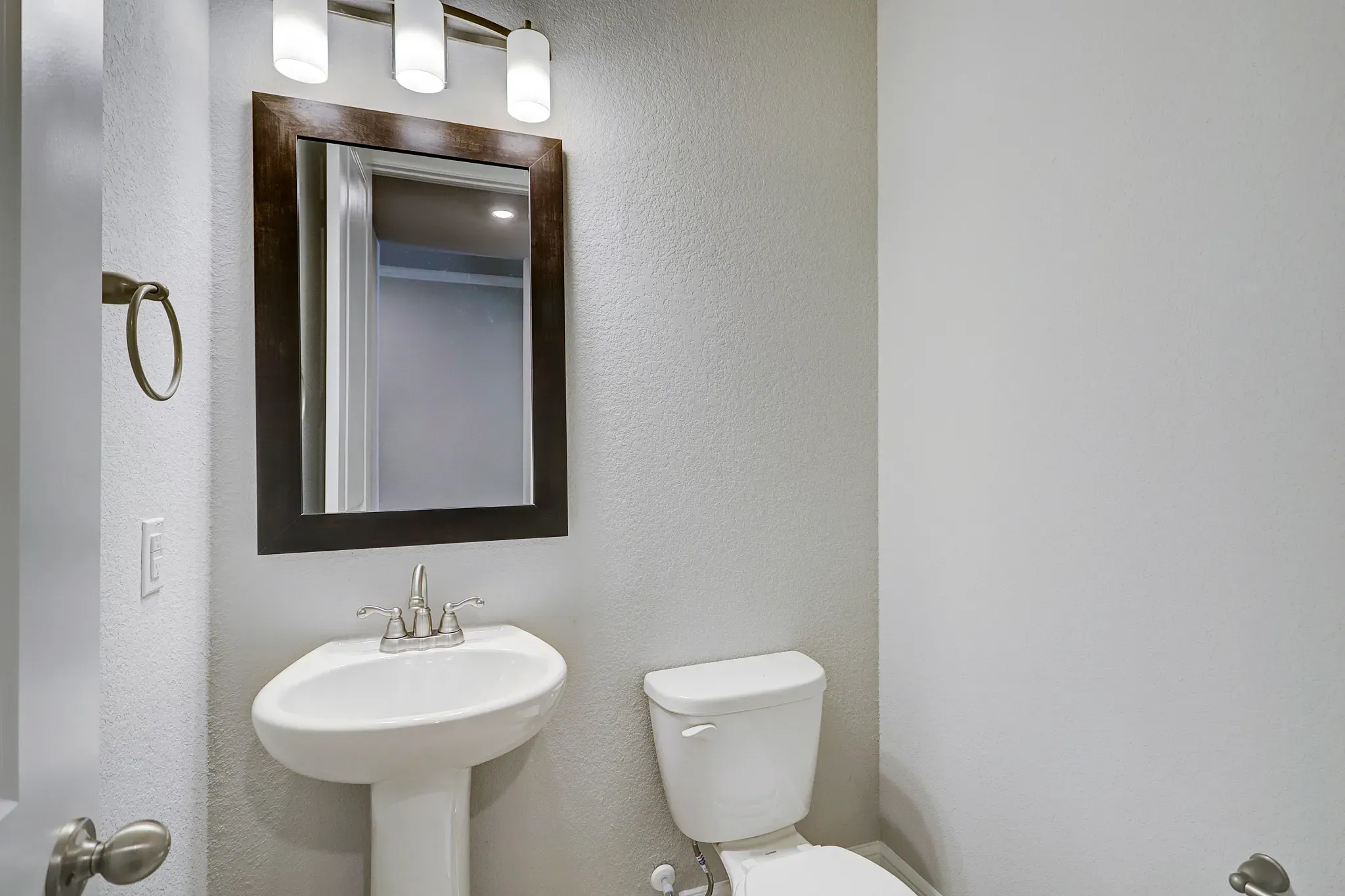 Plan 4519 powder room