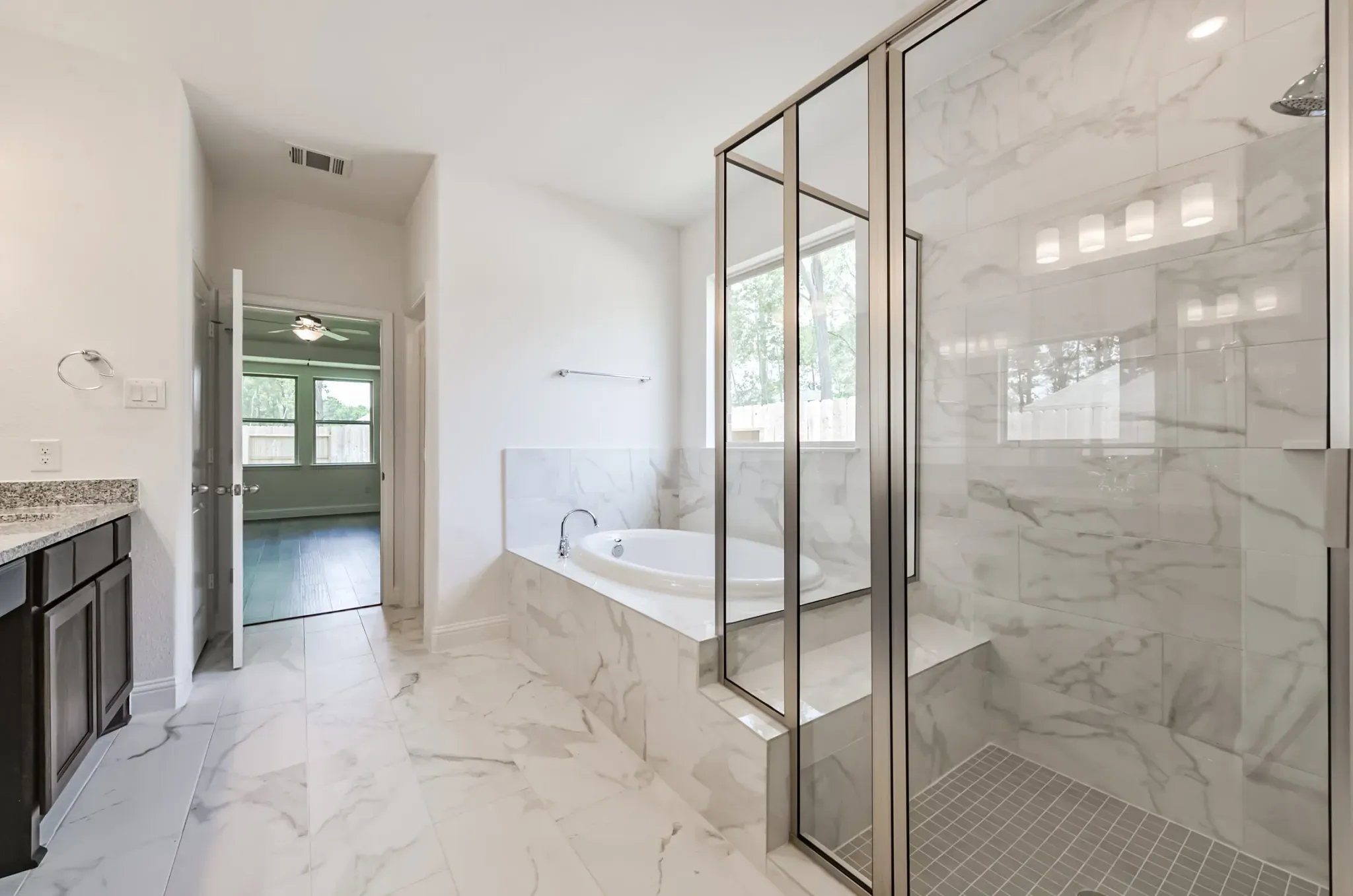 Plan 4529 primary bath