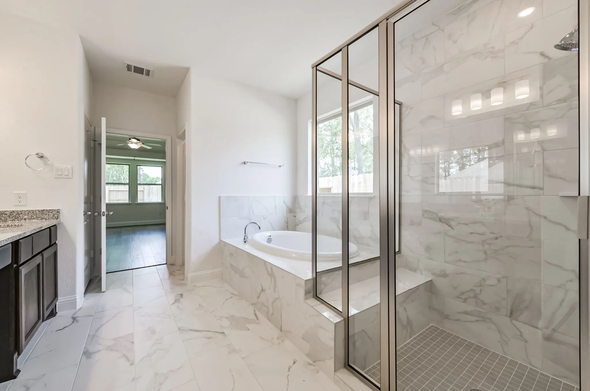 Plan 4529 primary bath