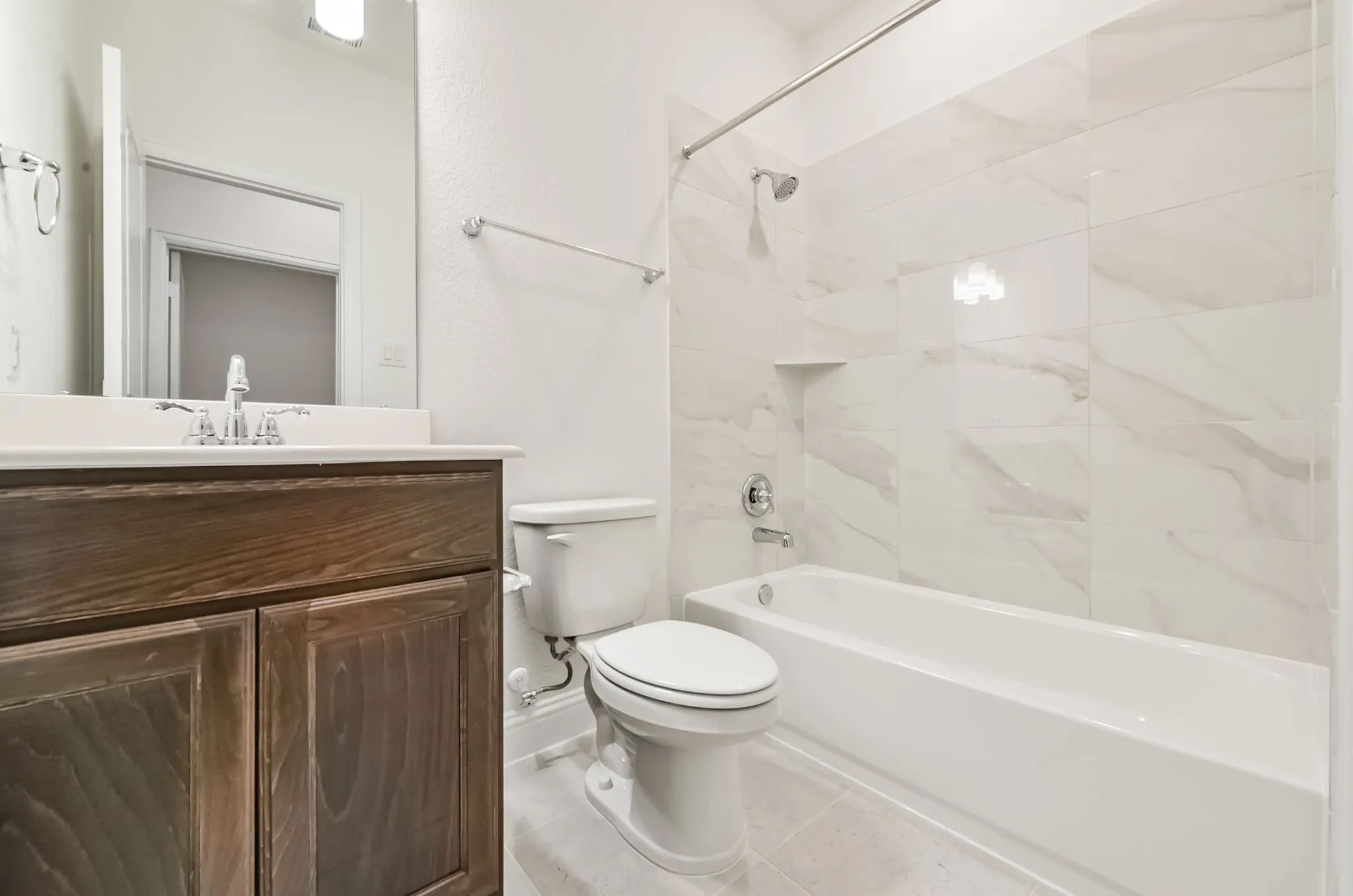 Plan 4529 bath 3