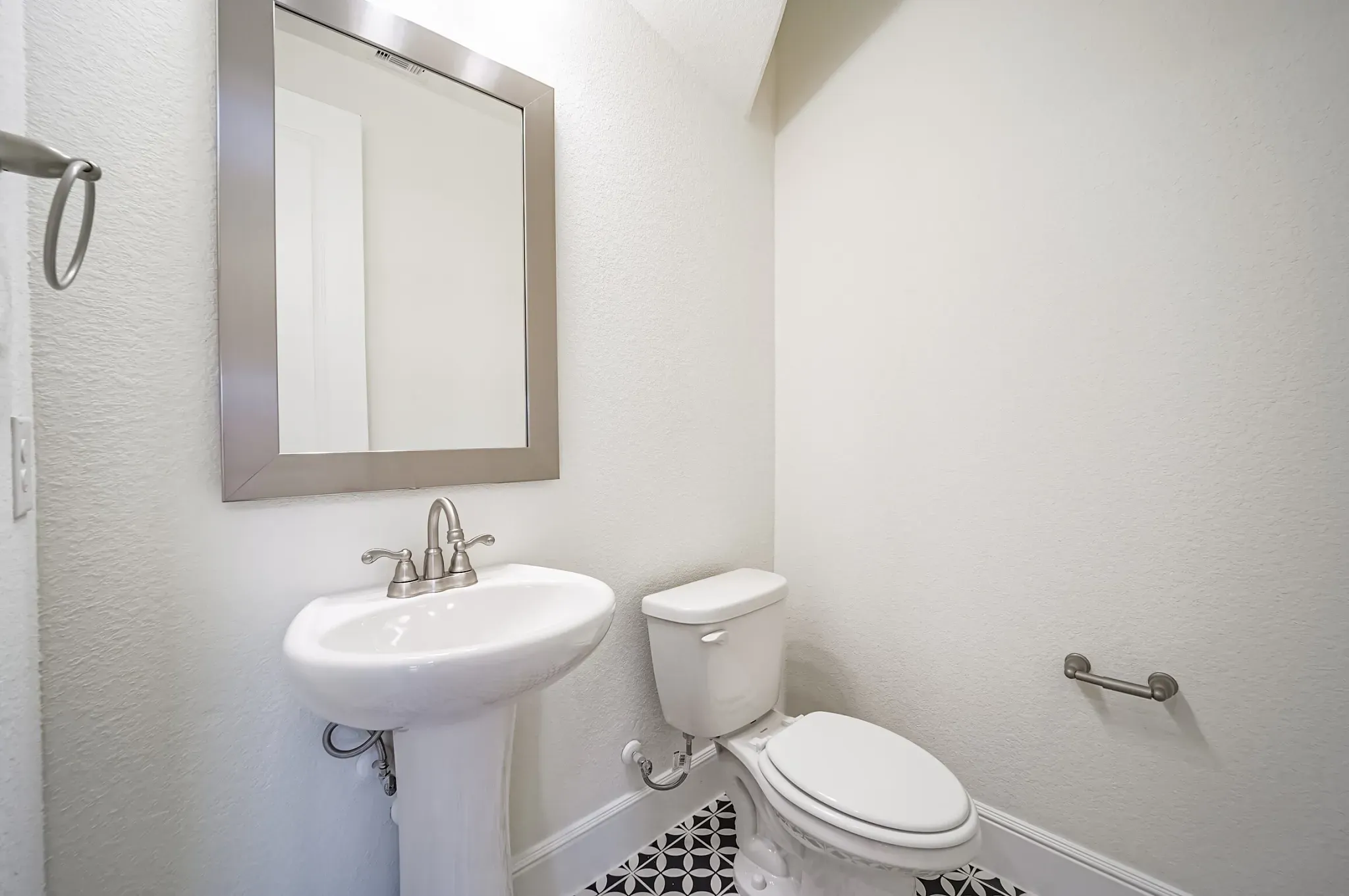 Plan 4539 powder room