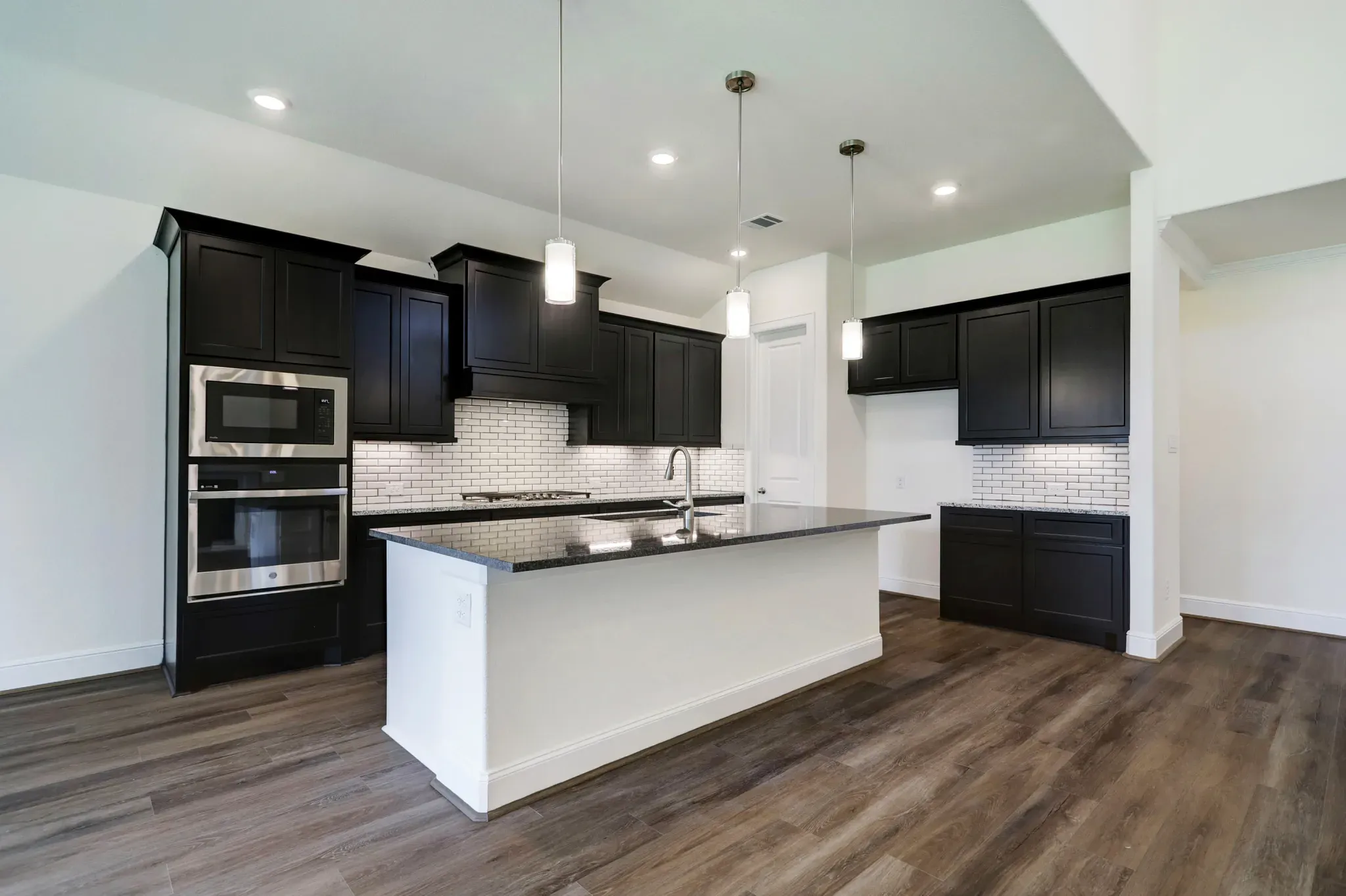 Plan 4569 kitchen