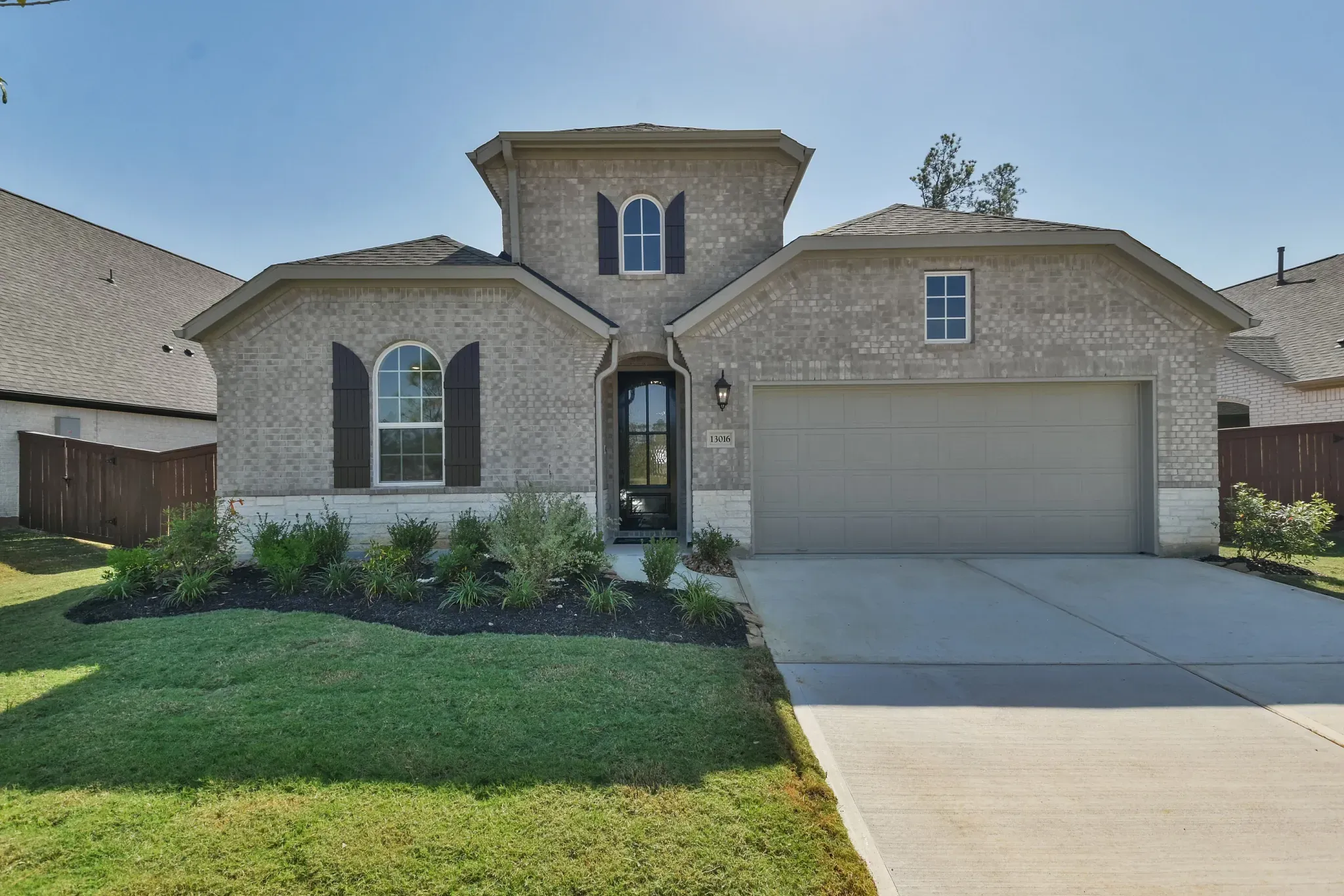 Plan 4046 exterior