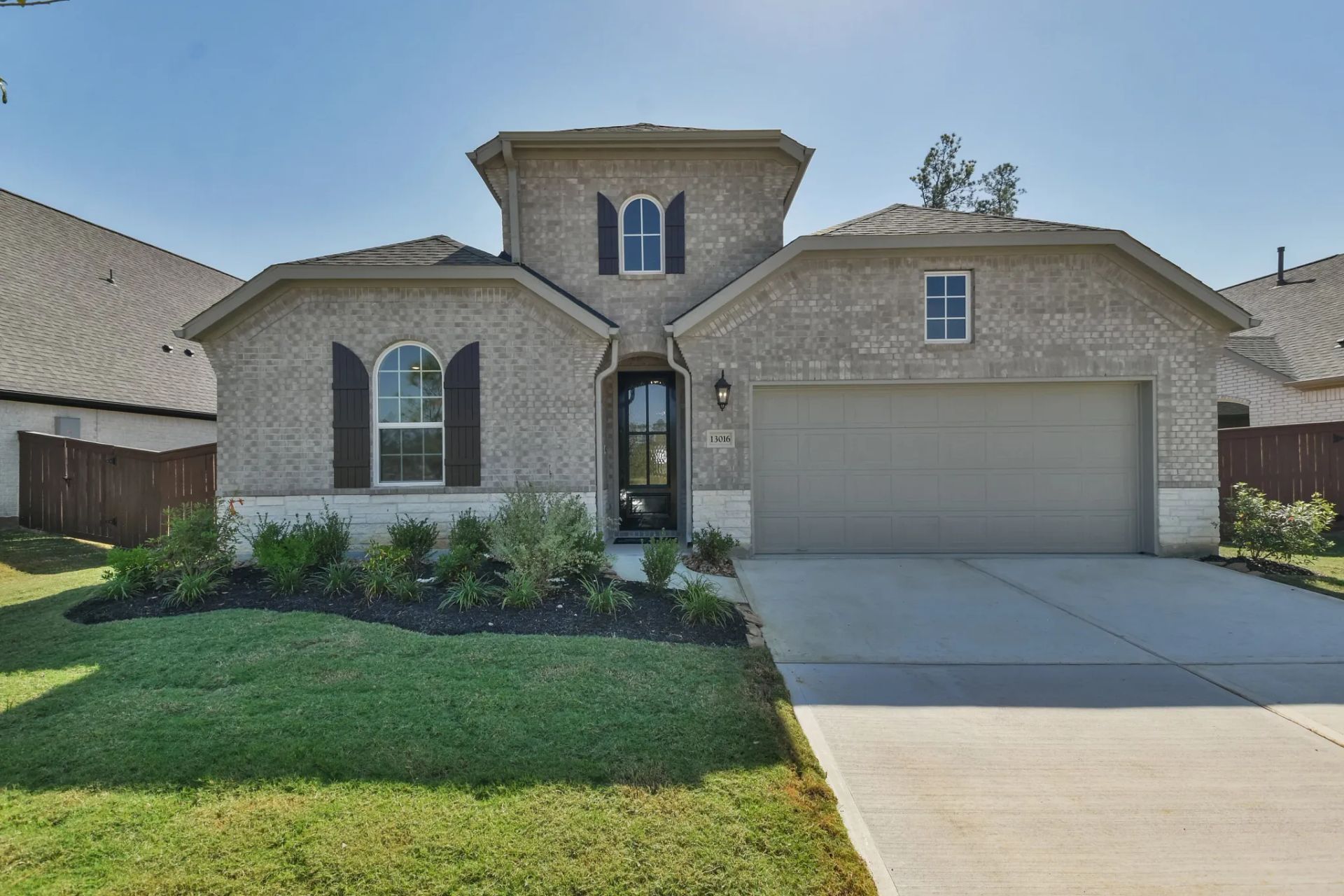Plan 4046 exterior