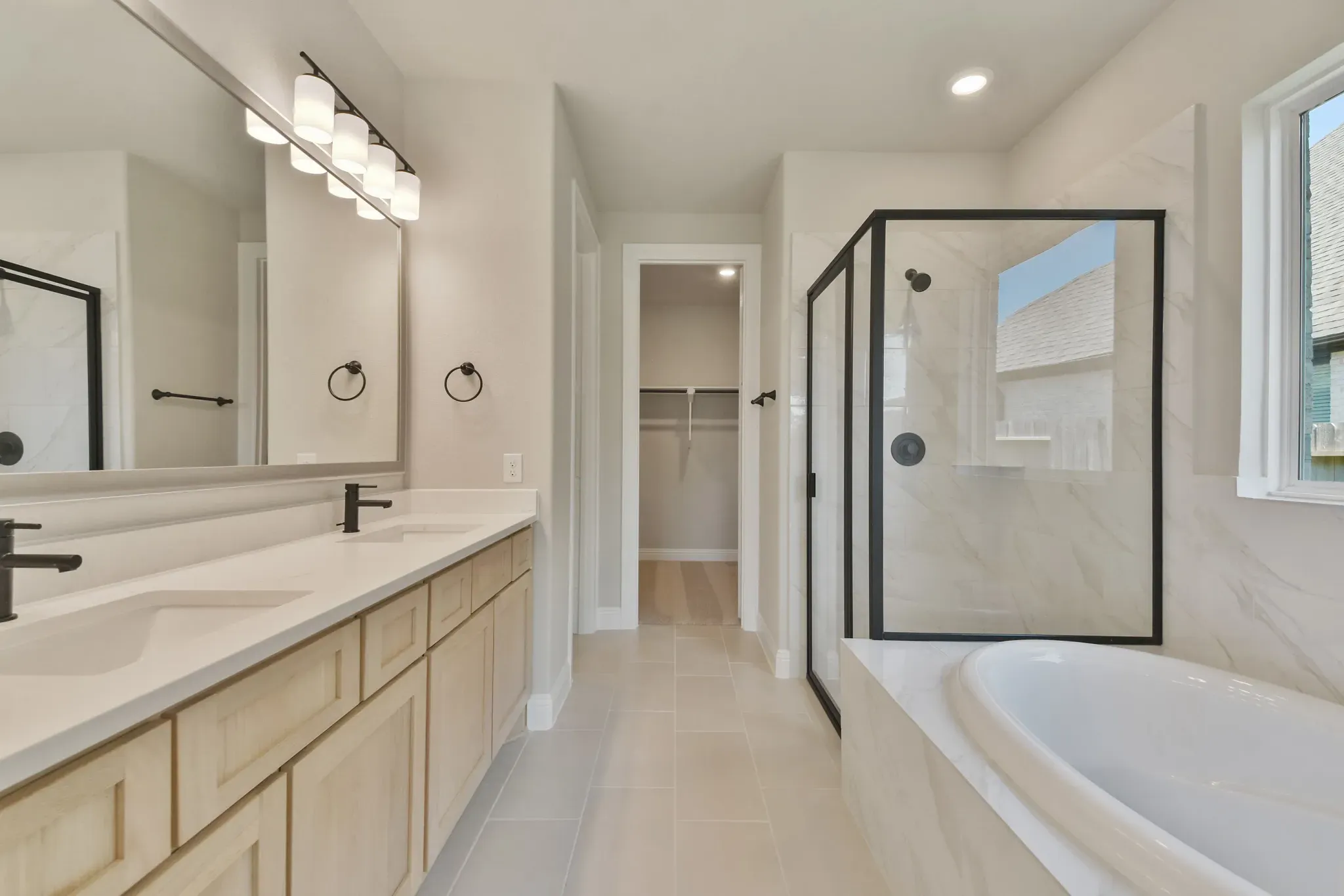 Plan 4046 primary bath