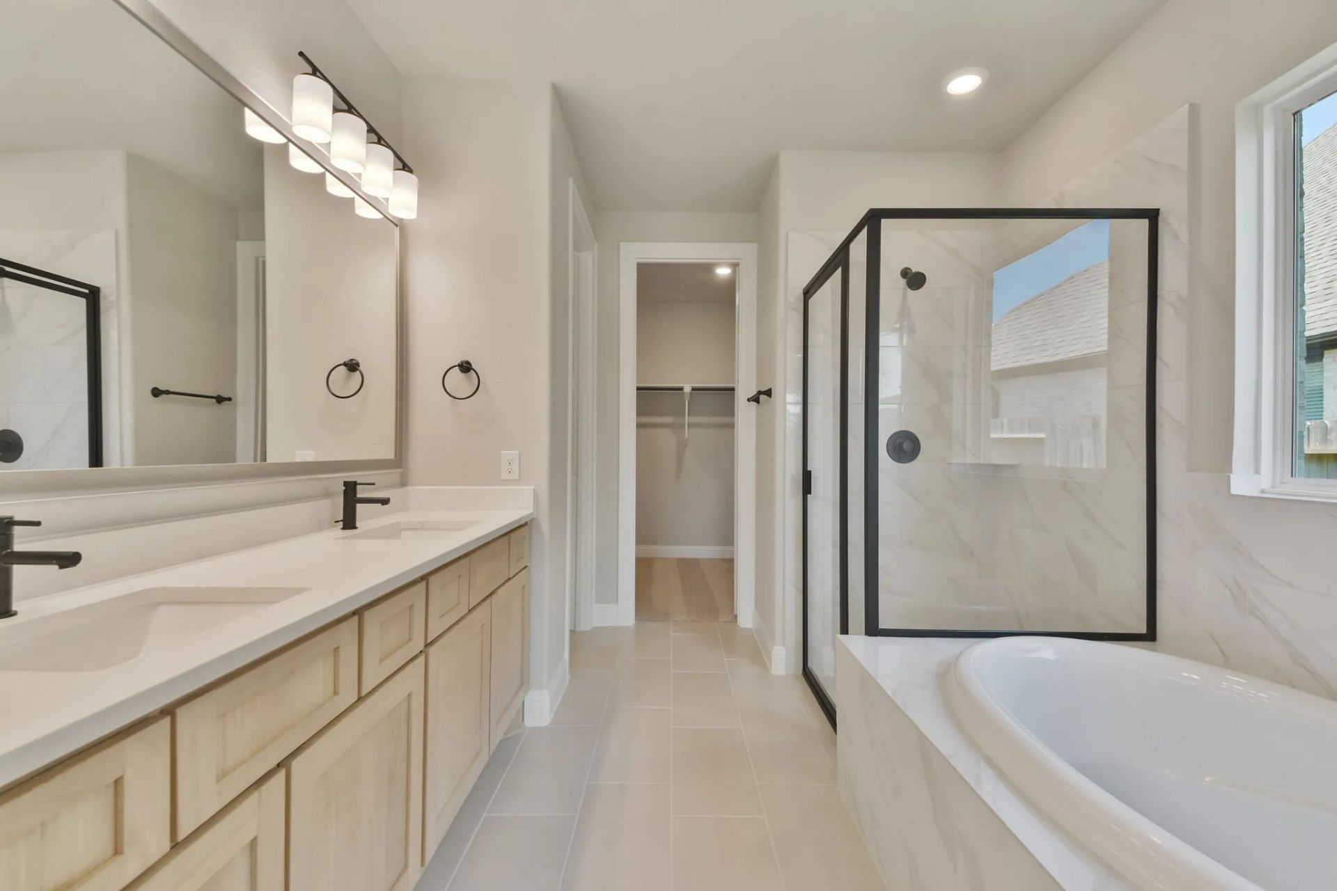 Plan 4046 primary bath