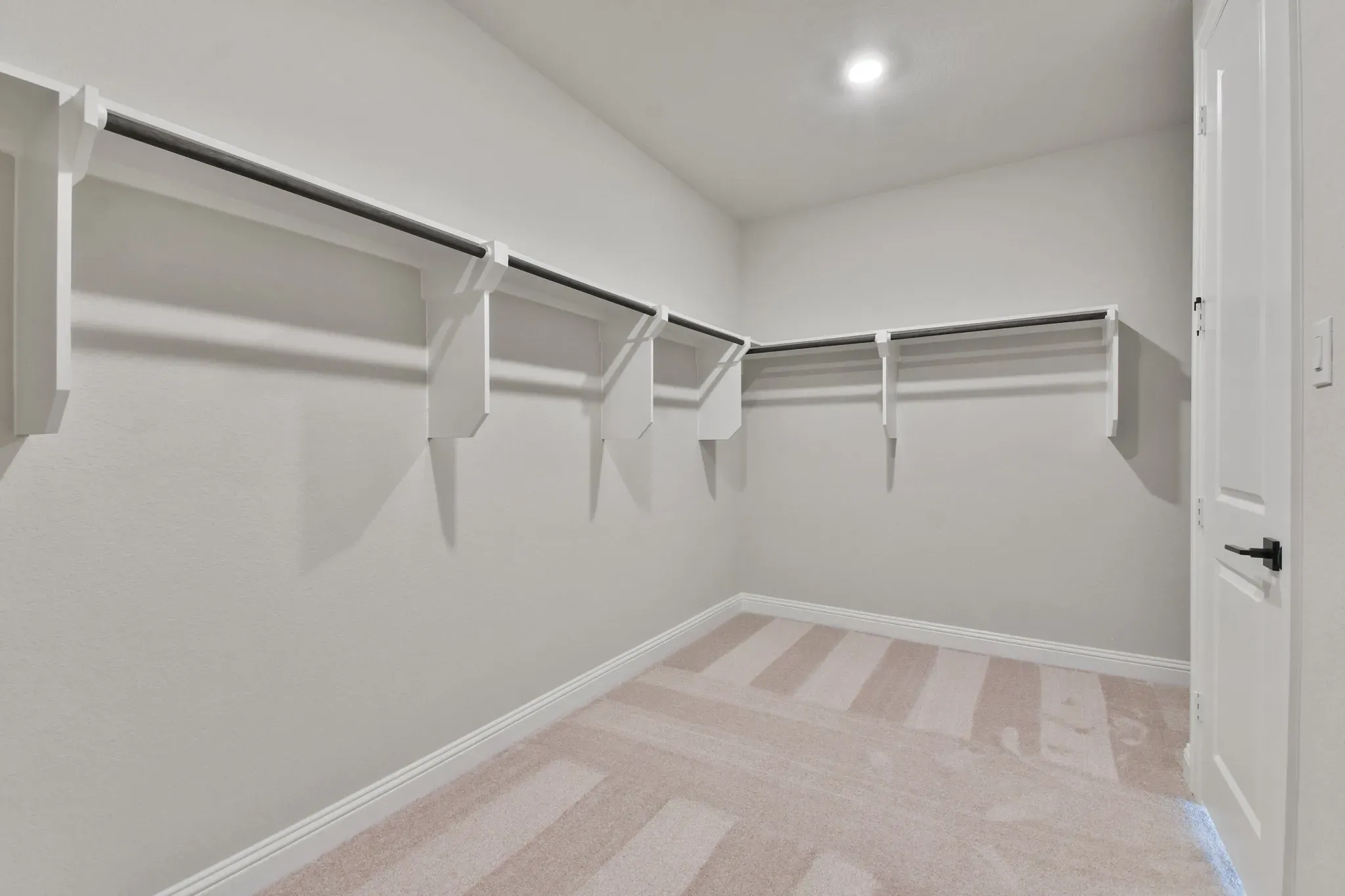 Plan 4046 closet